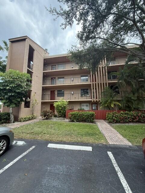 7210 Lake Cir Drive, Margate FL 33063
