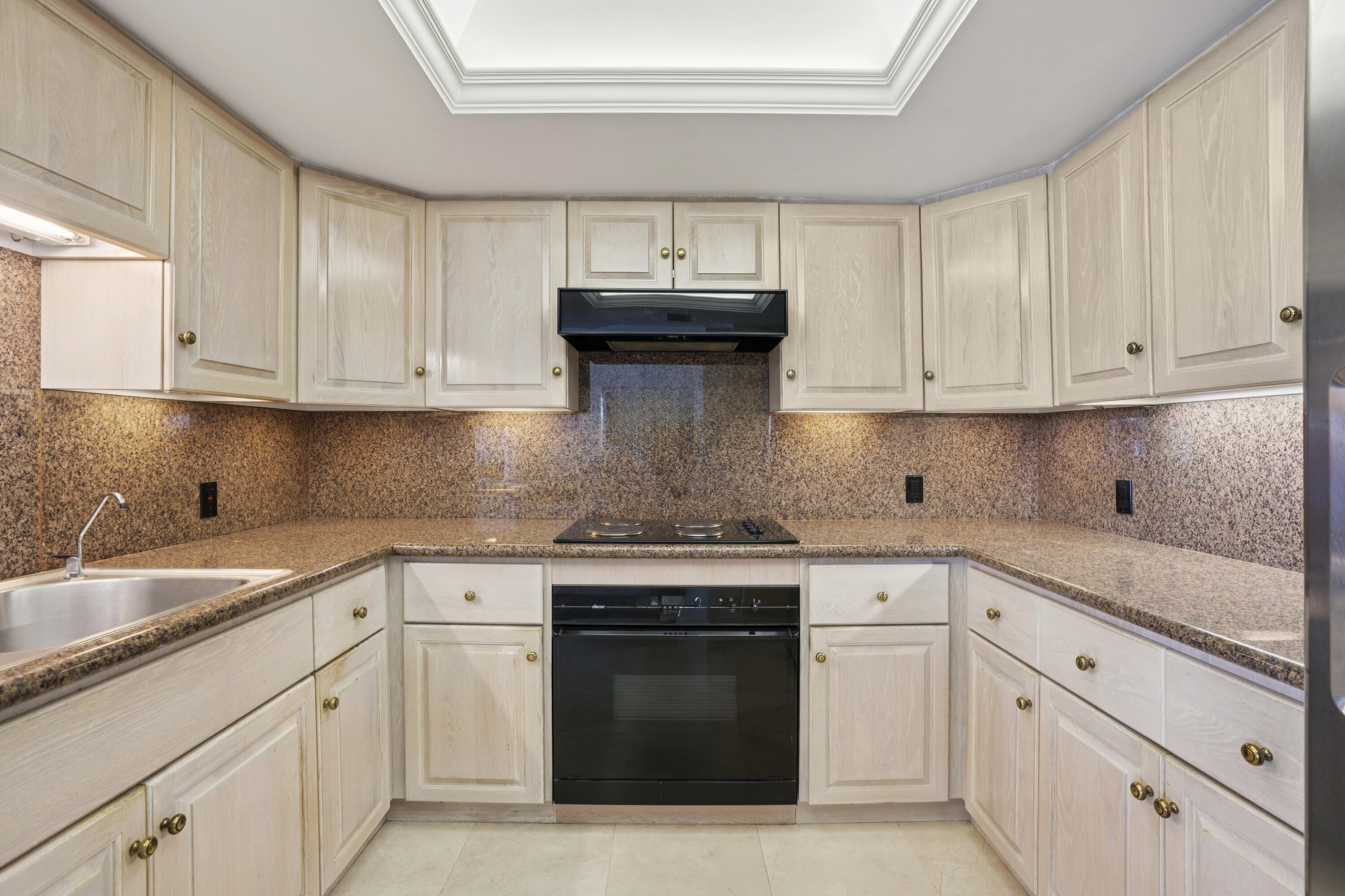 WINTHROP HOUSE CONDO - Residential