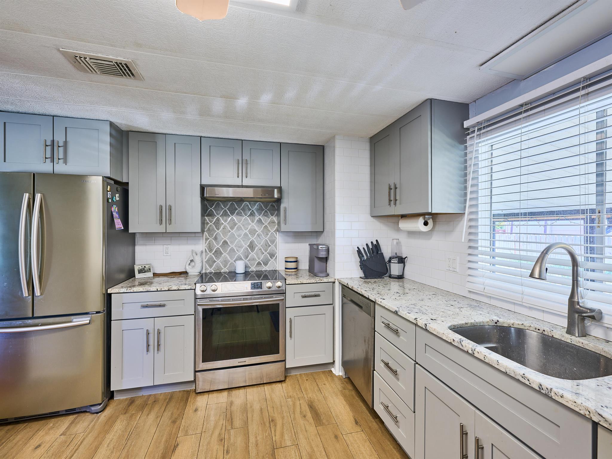 CAMBRIDGE AT HERITAGE RID - Residential