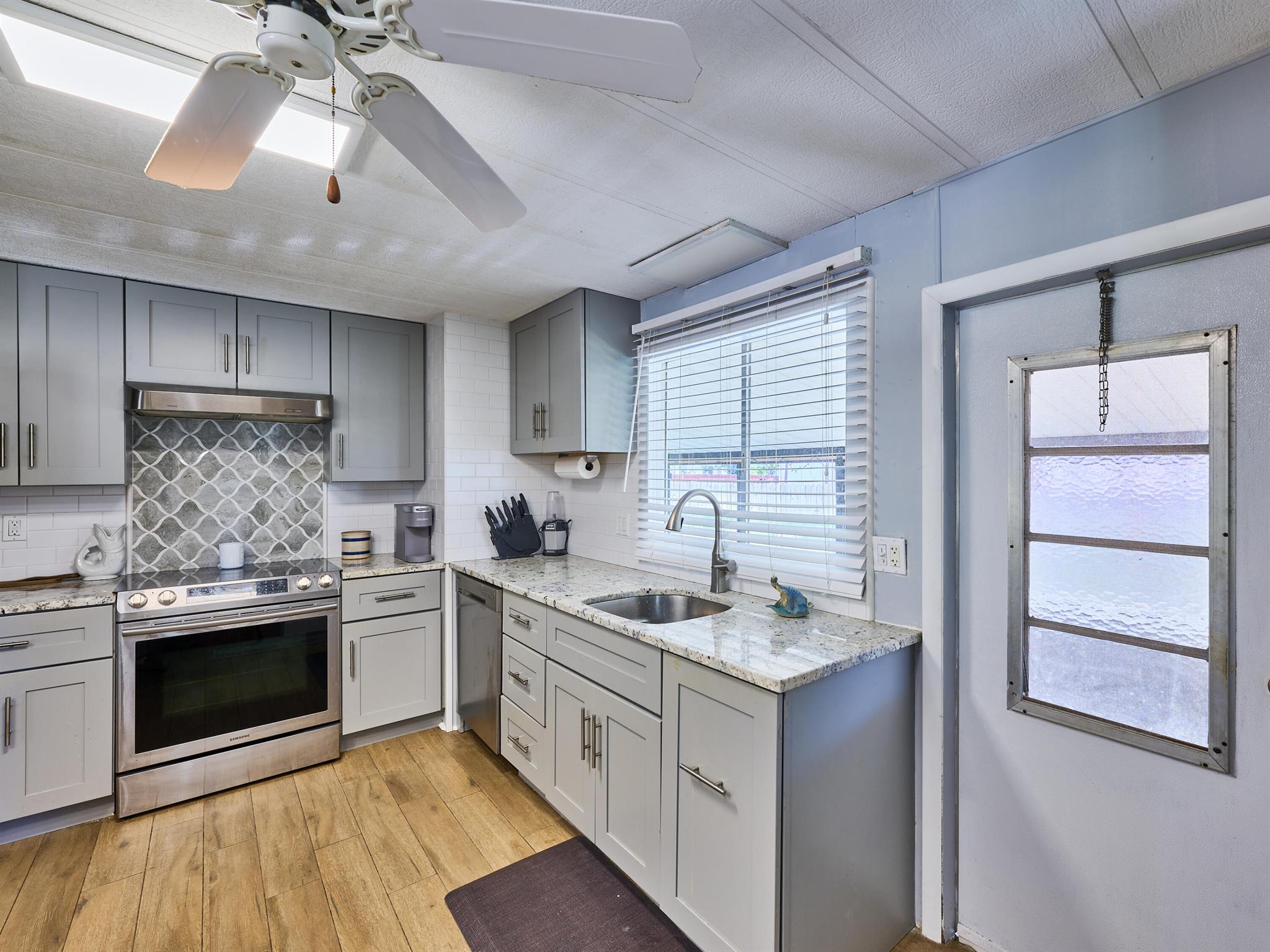 CAMBRIDGE AT HERITAGE RID - Residential