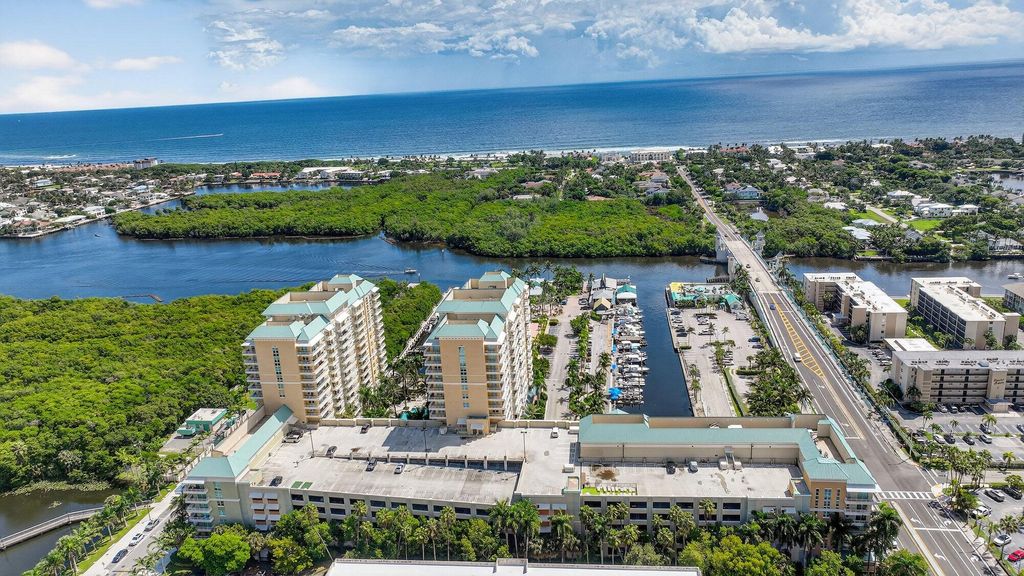 Photo of 625 Casa Loma Boulevard #Ph 06, Boynton Beach, FL 33435 (MLS # R11133604)