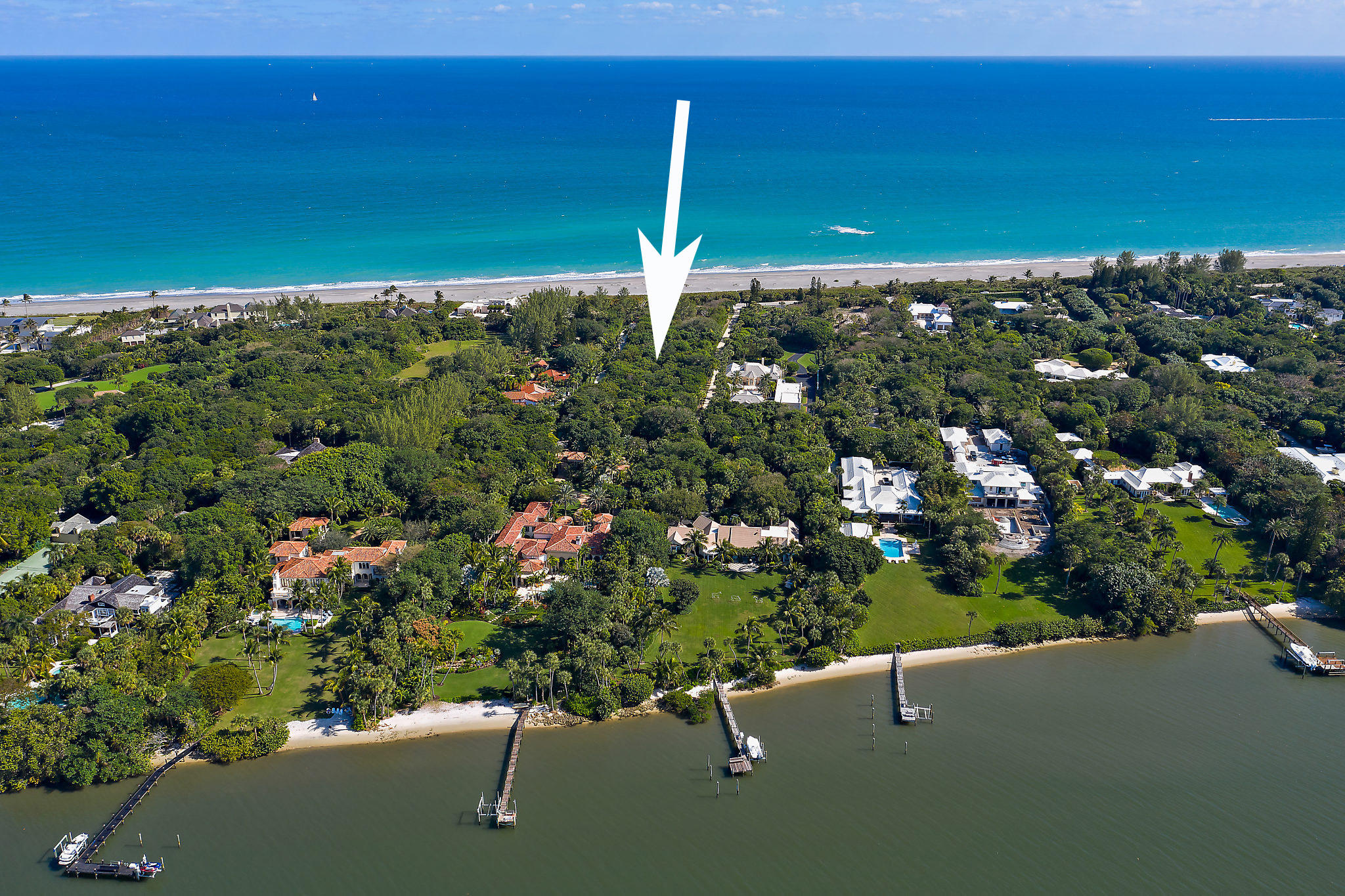 JUPITER ISLAND - Land