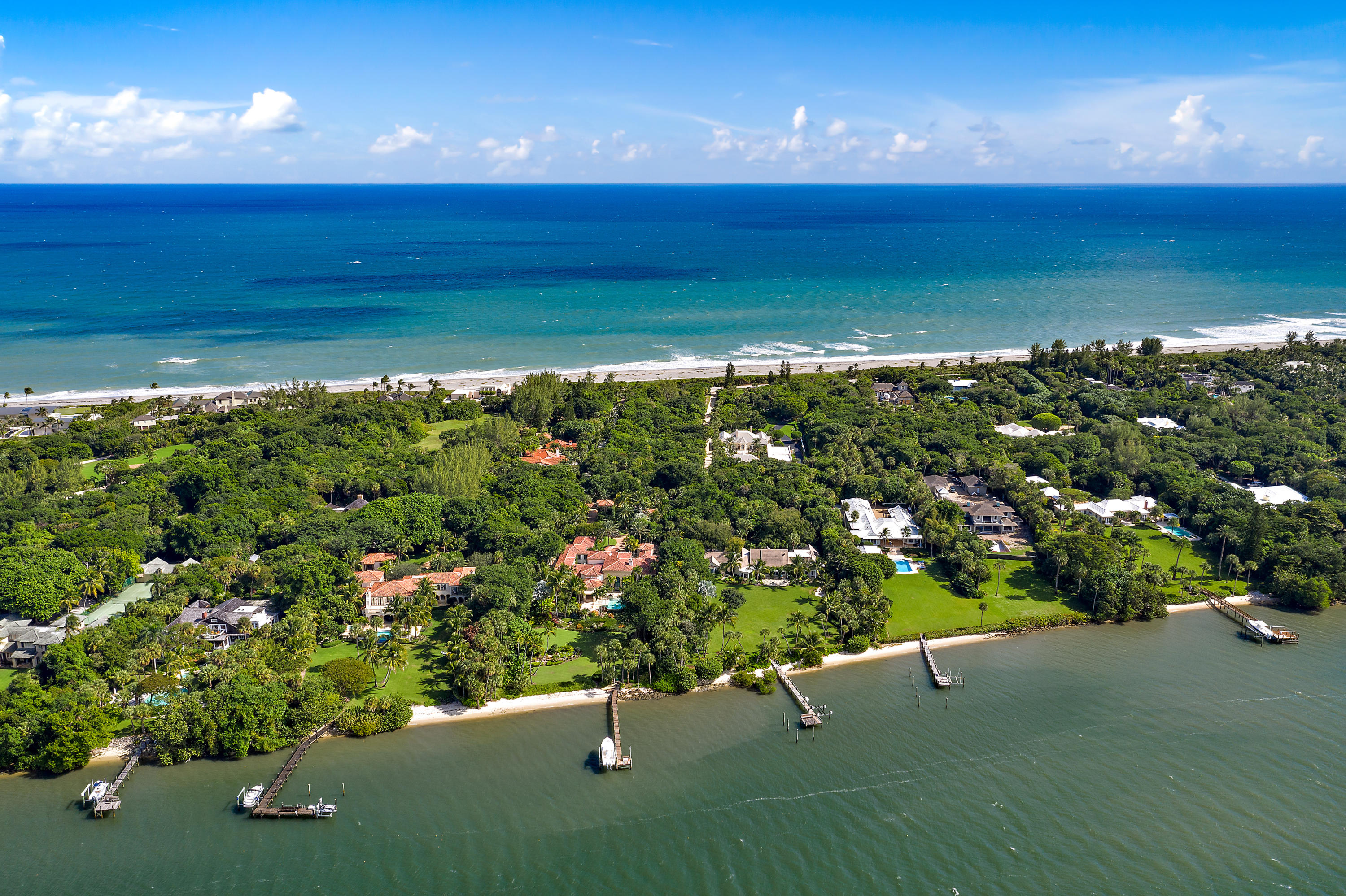 JUPITER ISLAND - Land