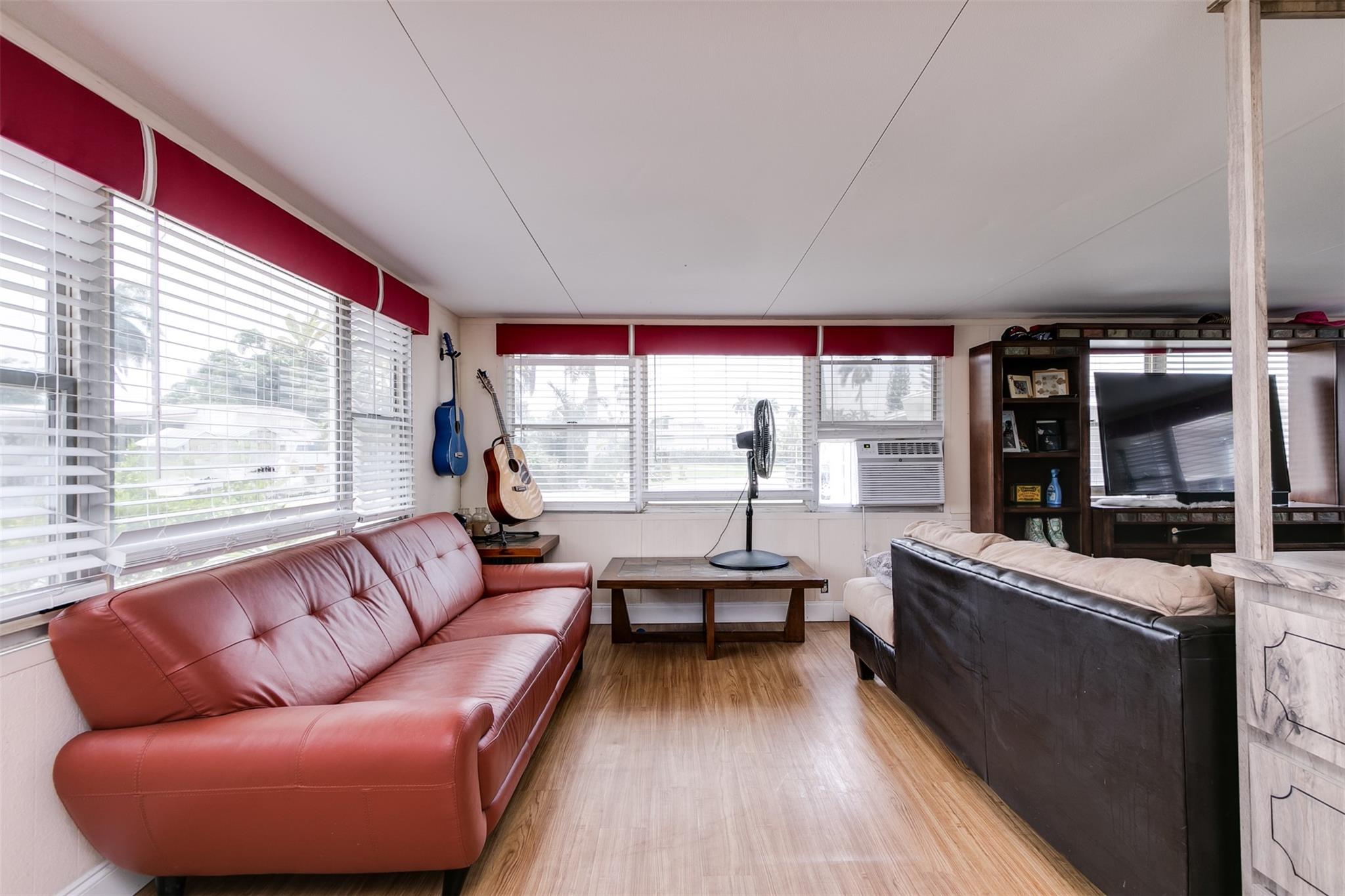Park City Sec Two 56-25 B - Residential