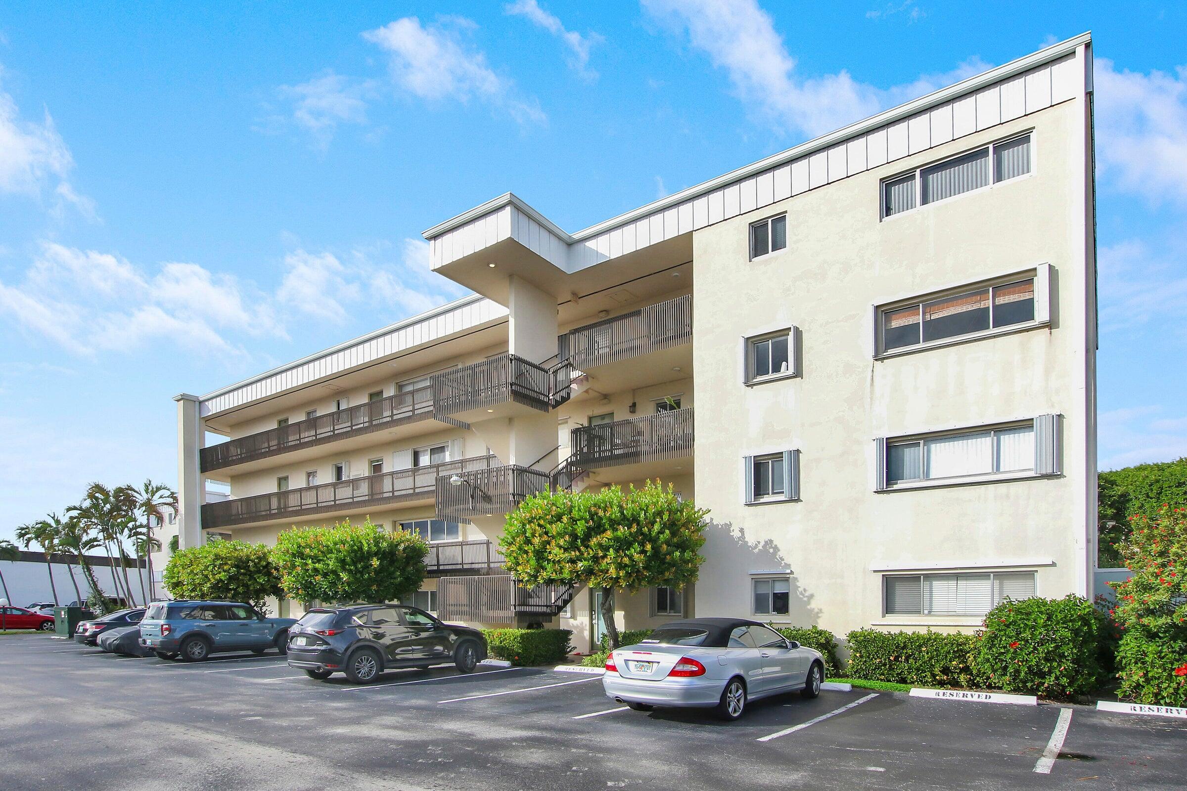 WATERWAY CLUB - Residential