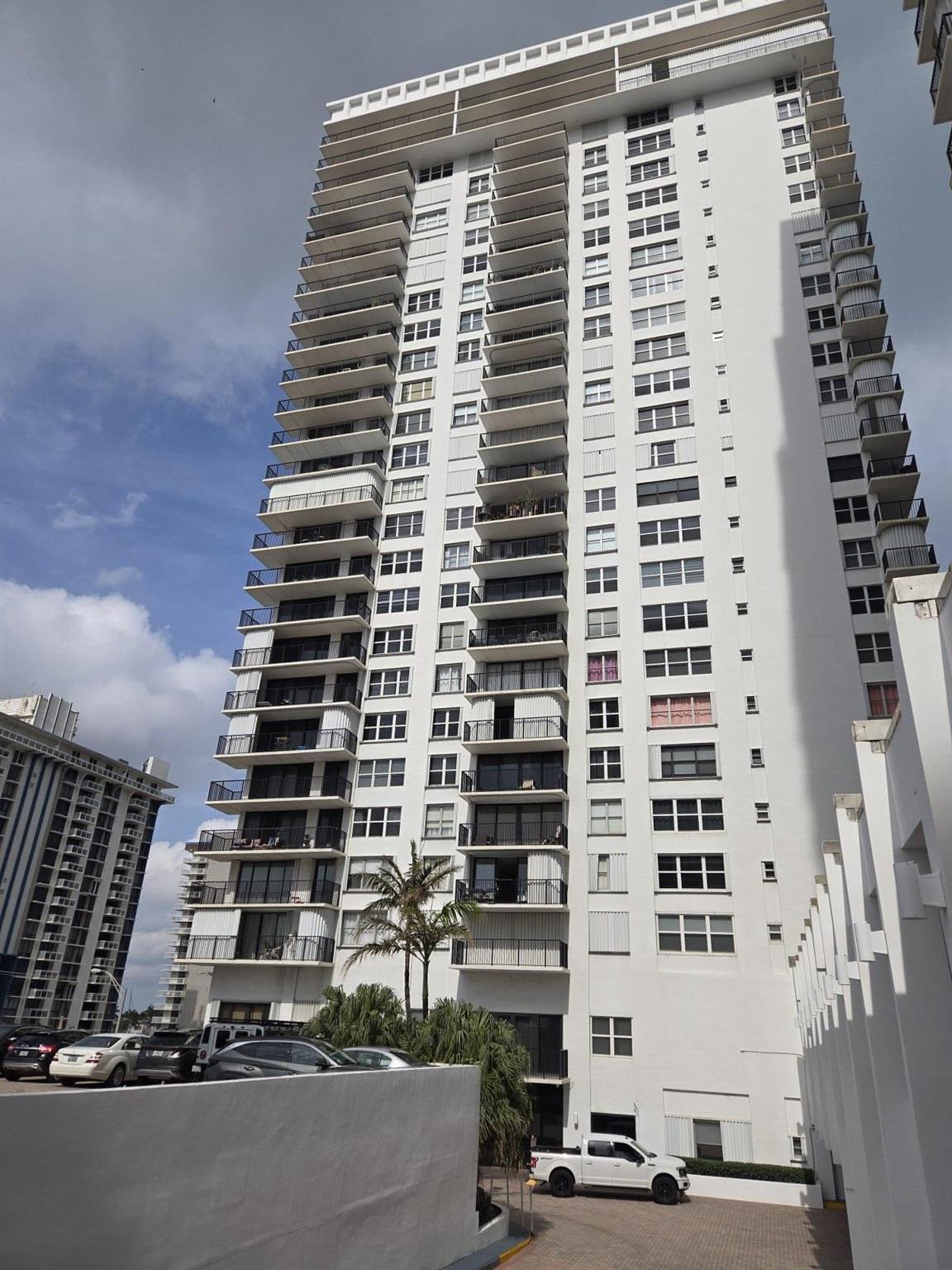 QUADOMAIN TOWER I AND IV - Residential Lease