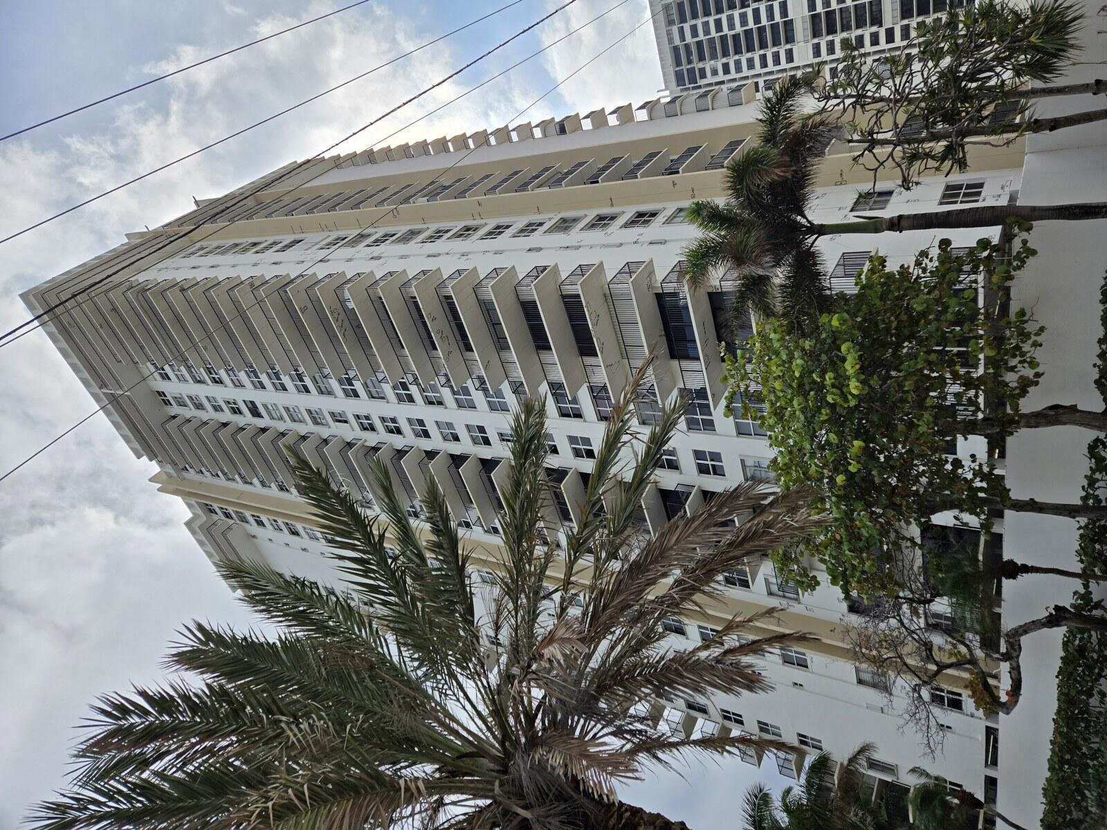 QUADOMAIN TOWER I AND IV - Residential Lease