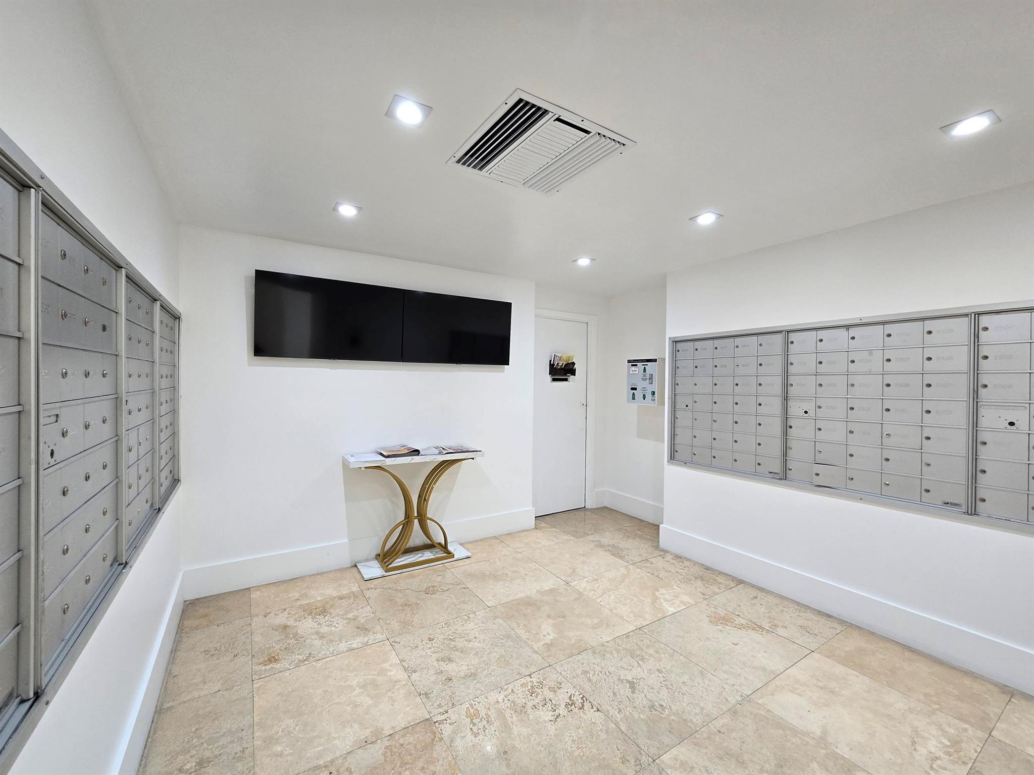 QUADOMAIN TOWER I AND IV - Residential Lease