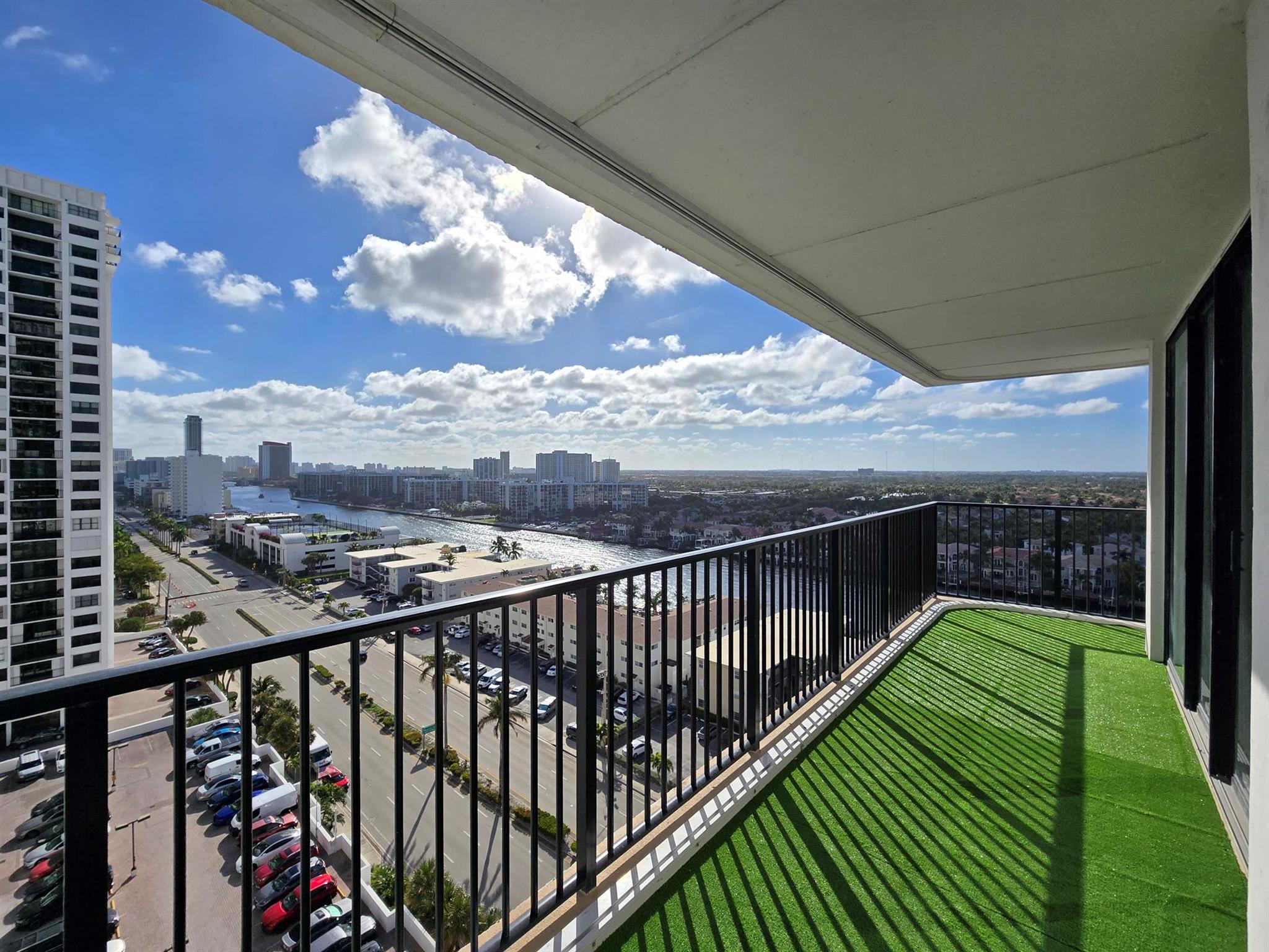 2101 S Ocean Drive 1507