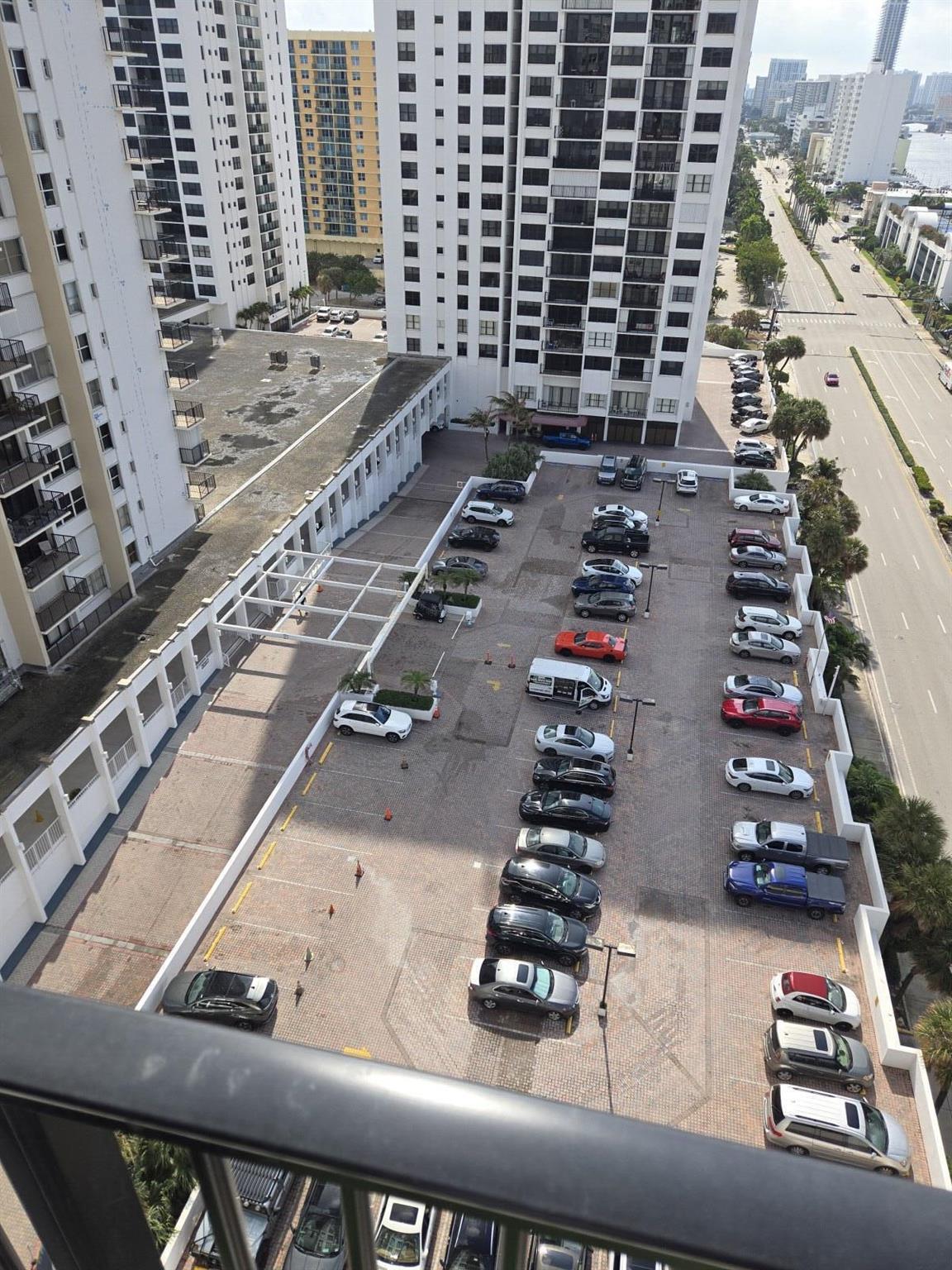 QUADOMAIN TOWER I AND IV - Residential Lease