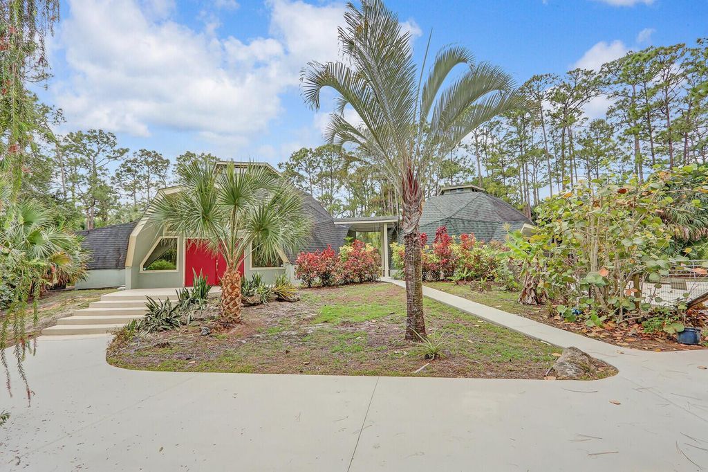 Photo of 10530 Sandy Run, Jupiter, FL 33478 (MLS # R11075337)