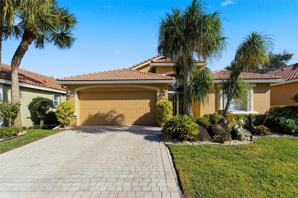 Photo of 13838 Via Tivoli, Delray Beach, FL 33446 (MLS # F10544217)