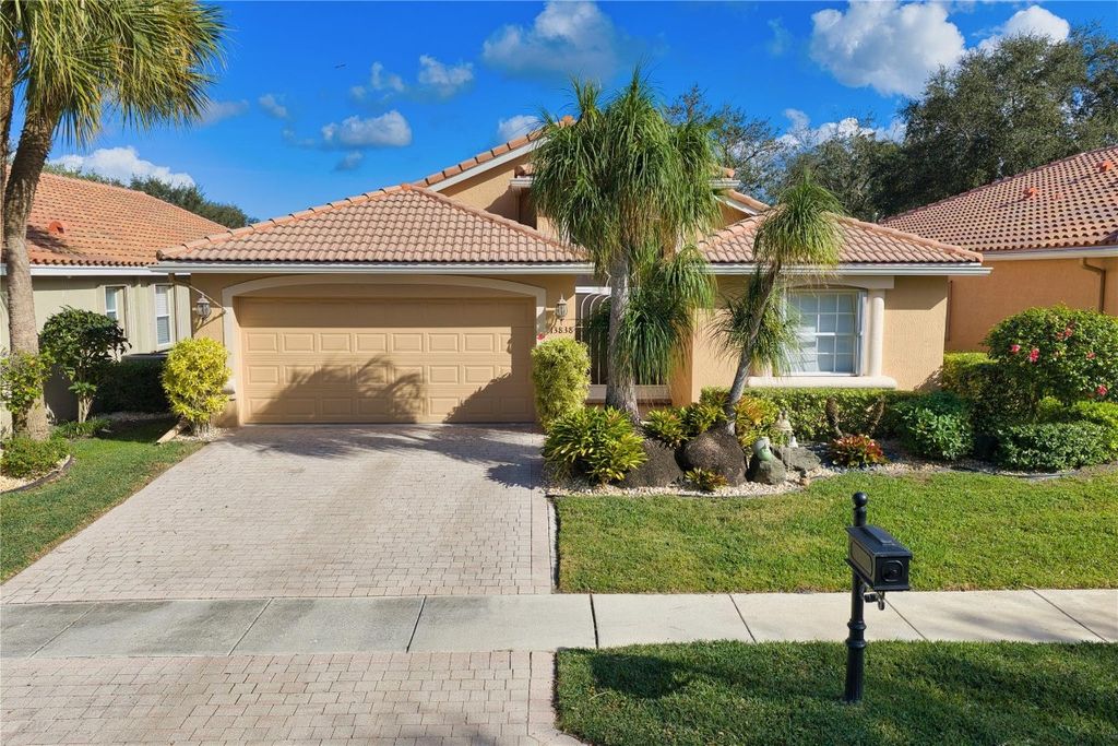 Photo of 13838 Via Tivoli, Delray Beach, FL 33446 (MLS # F10544217)