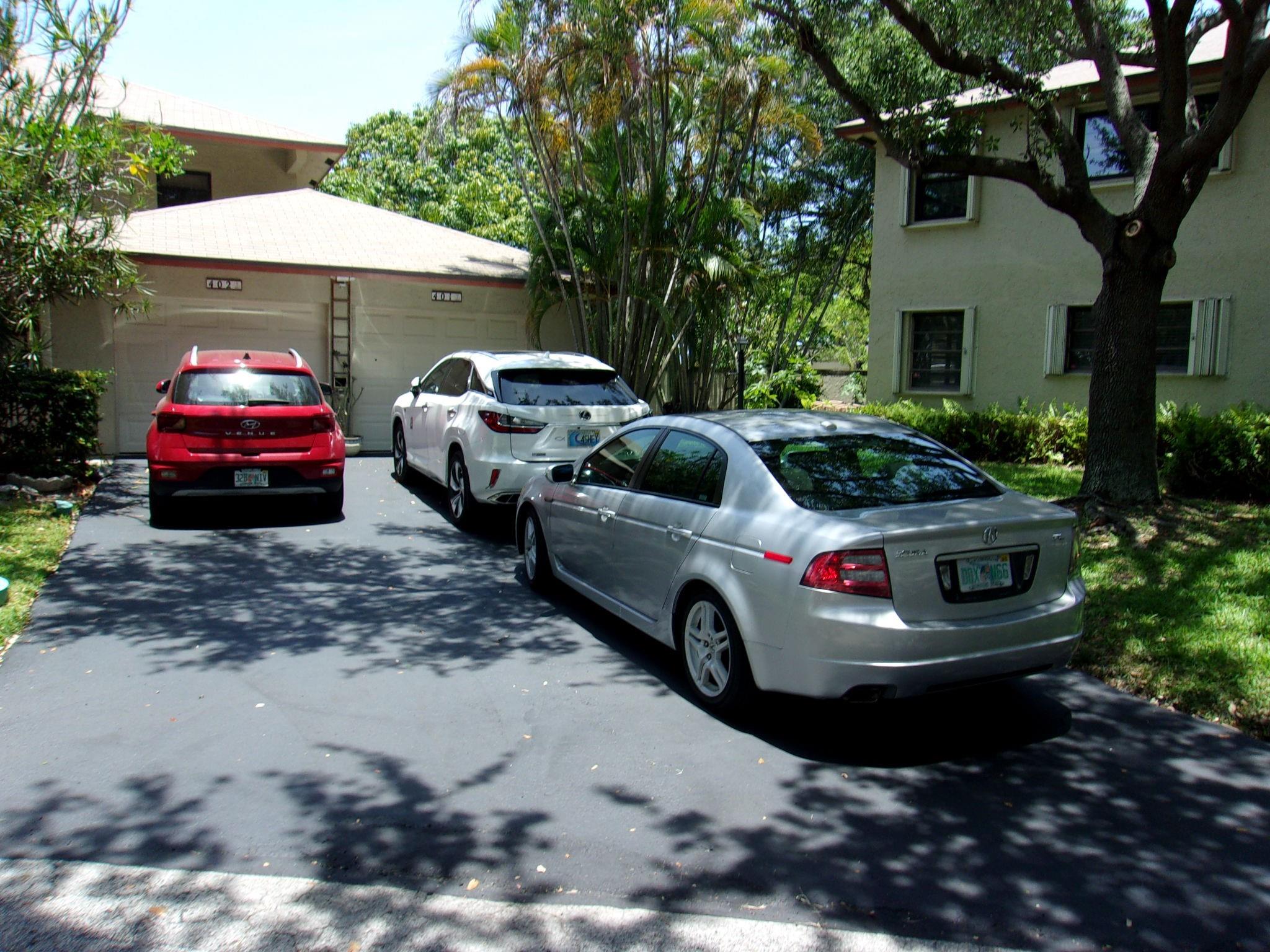 1779 NE 40th PL 401
