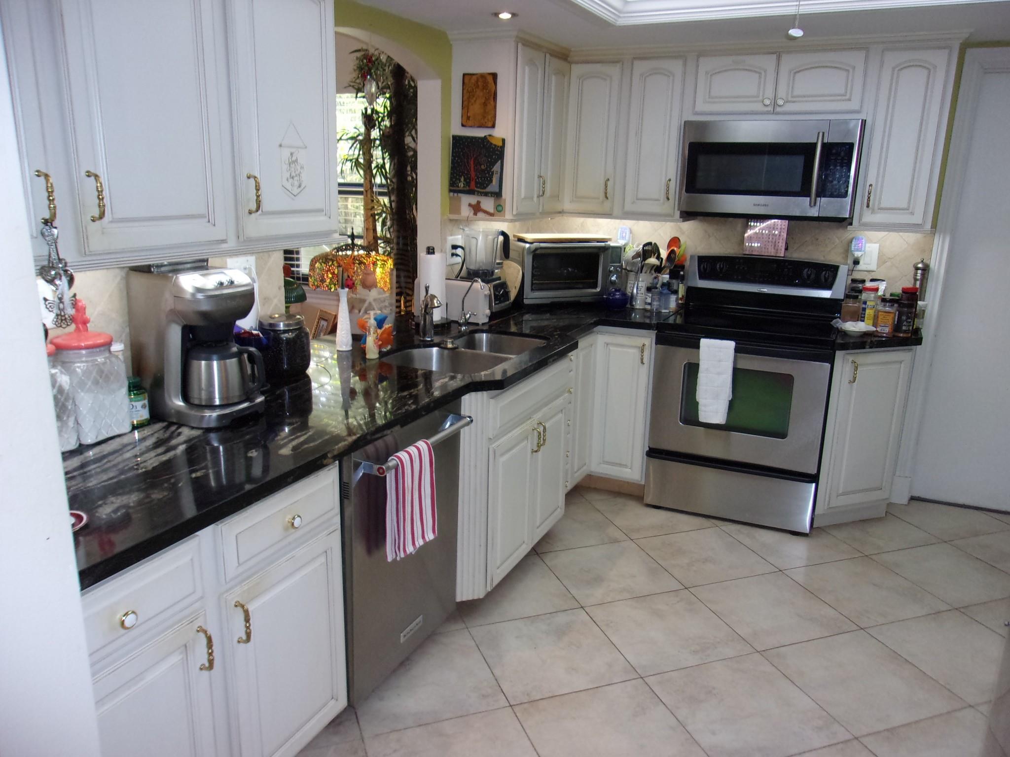 1779 NE 40th PL 401