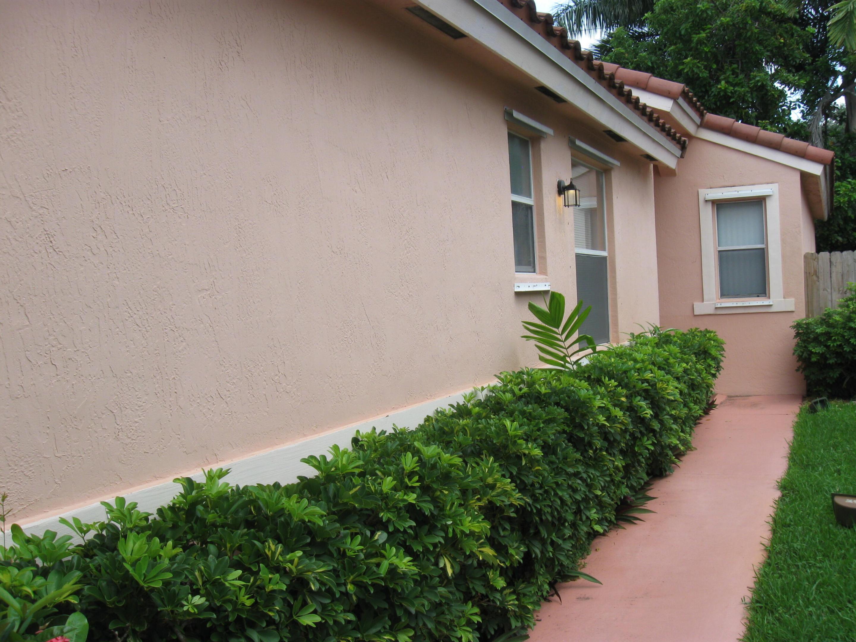 10232 SW 16th Court, Pembroke Pines FL 33025