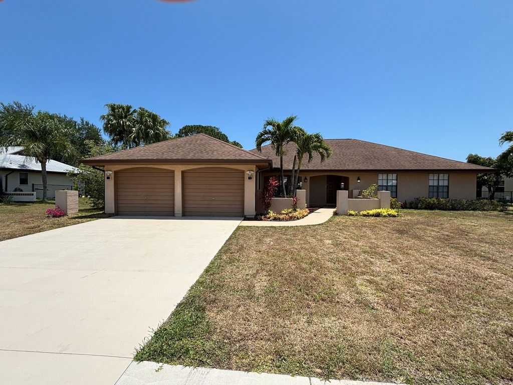 Photo of 2457 SE Gowin Drive, Port Saint Lucie, FL 34952 (MLS # F10498495)