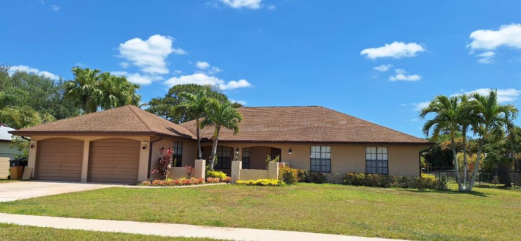 Photo of 2457 SE Gowin Drive, Port Saint Lucie, FL 34952 (MLS # F10498495)