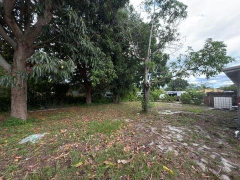 Tiny photo for 1185 Alto Road, Lake Worth, FL 33462 (MLS # B26034771)