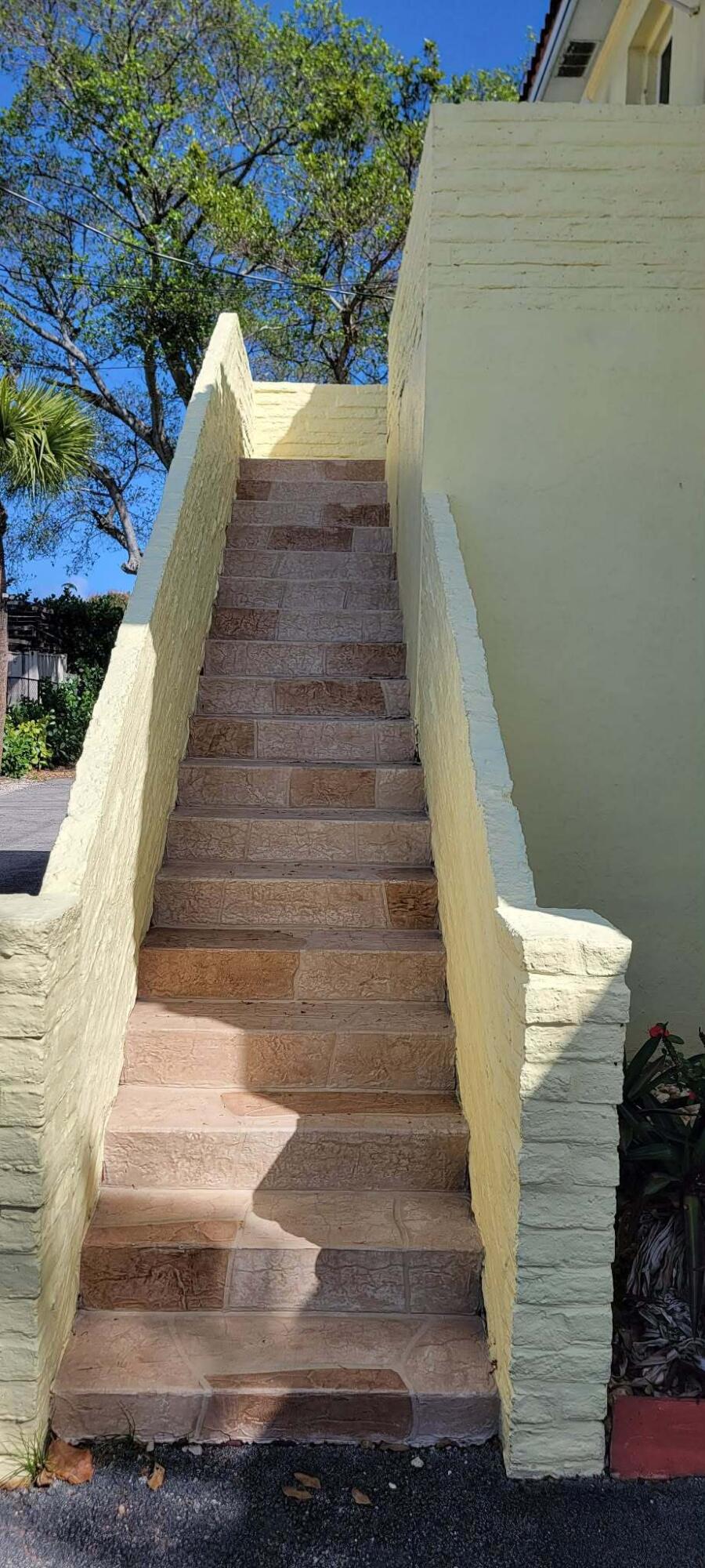 BOYNTON PLACE - Residential Lease