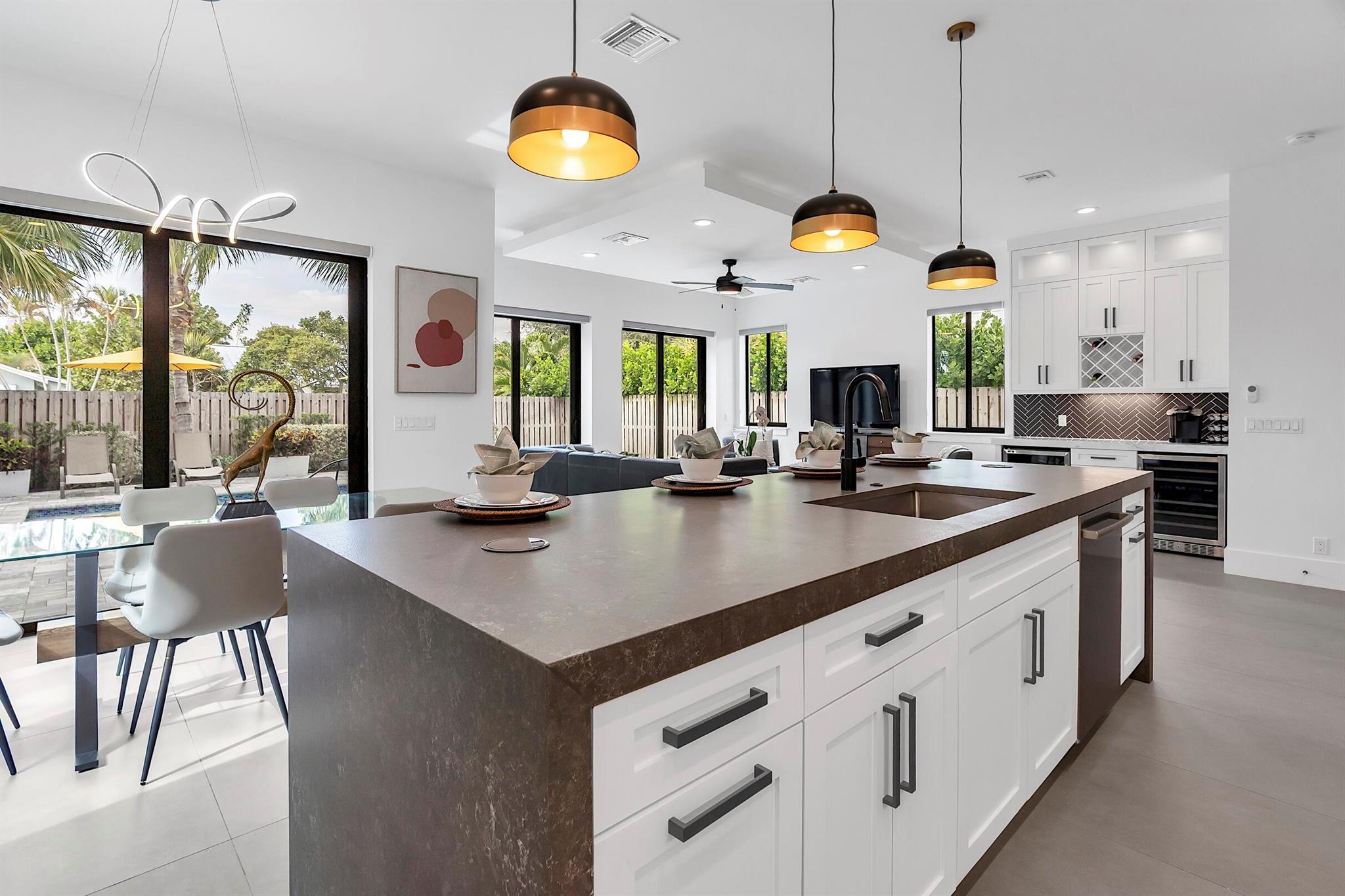 NORTH LAKE WORTH - Residential