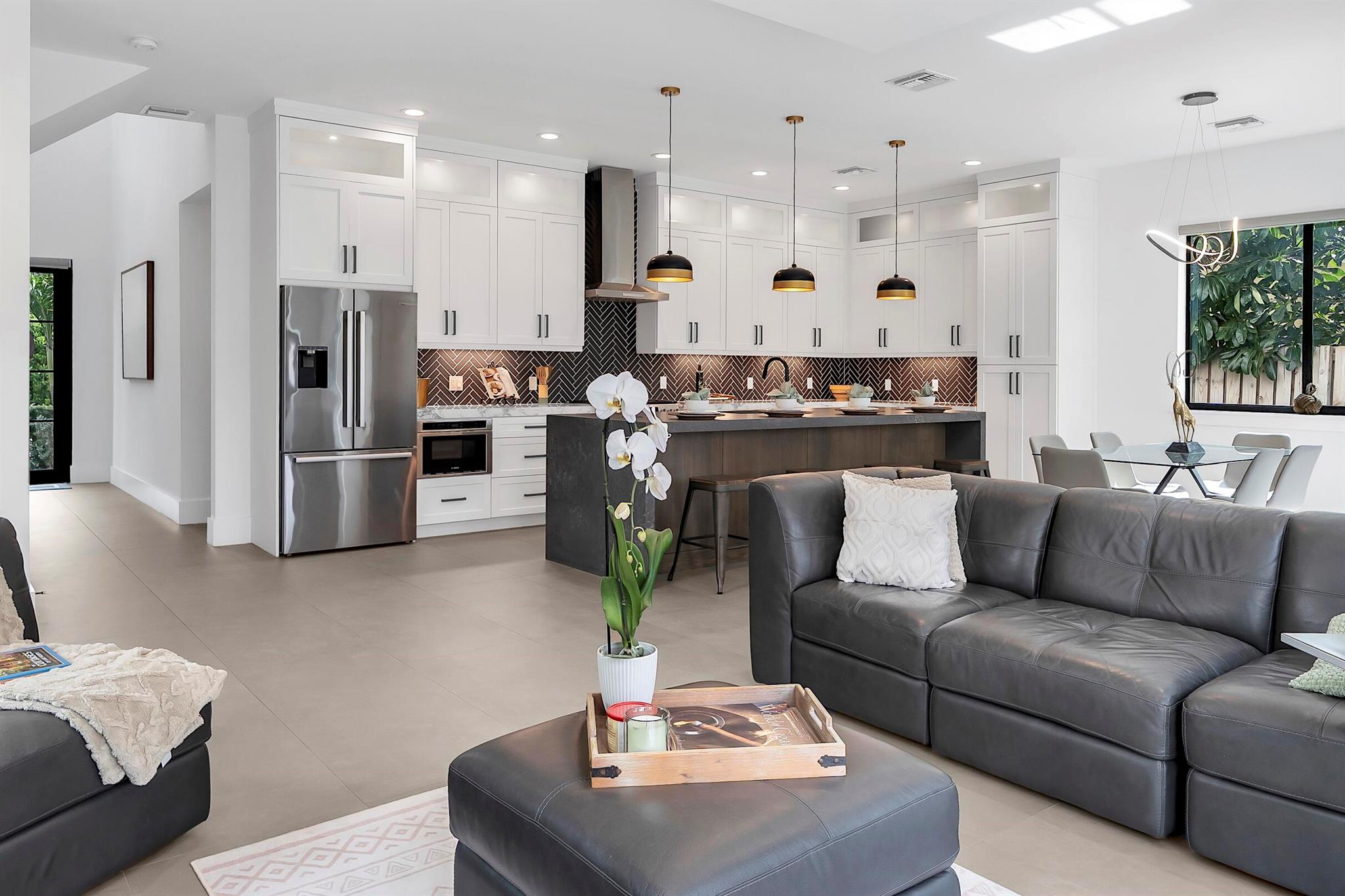 NORTH LAKE WORTH - Residential