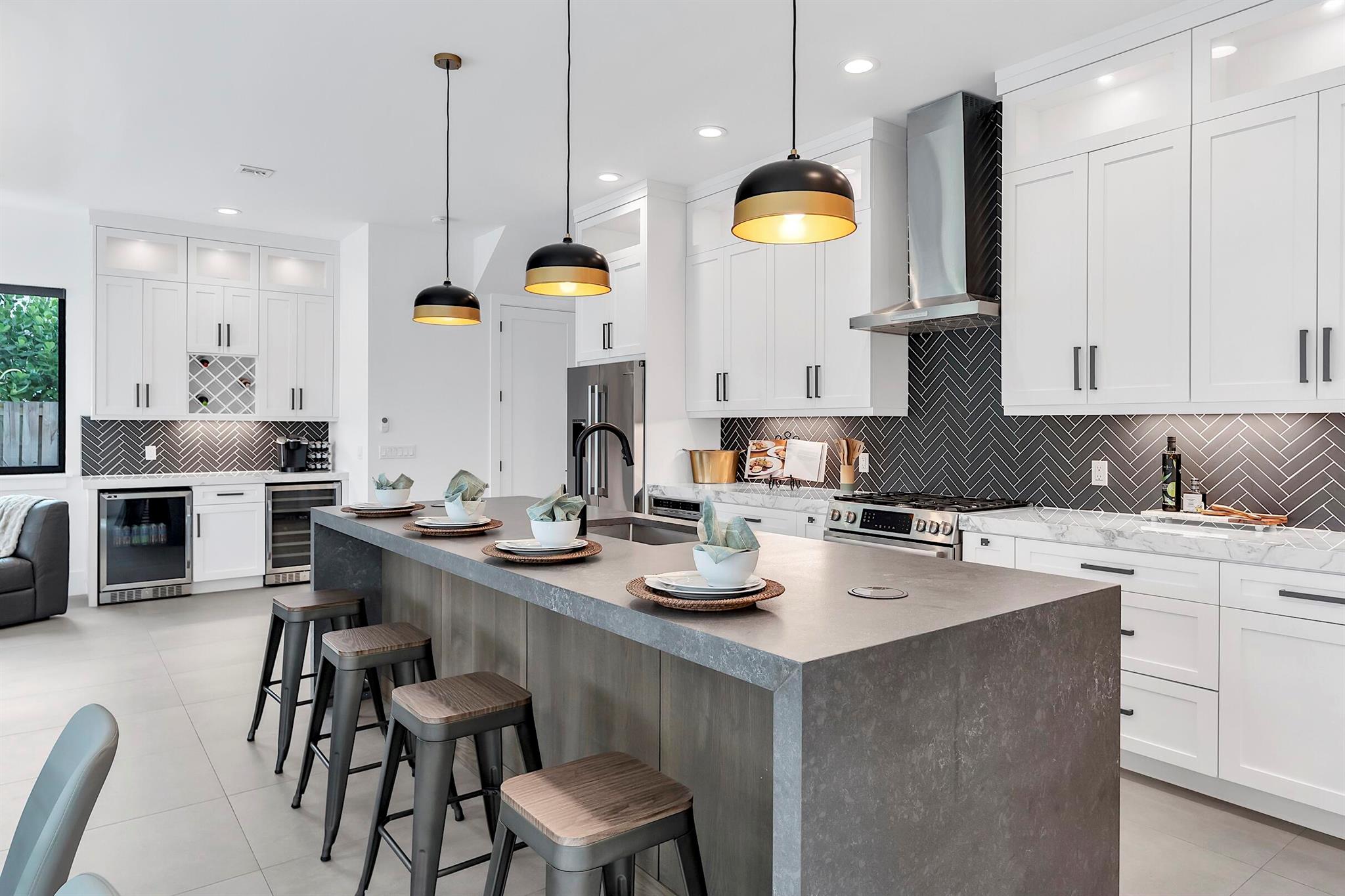 NORTH LAKE WORTH - Residential