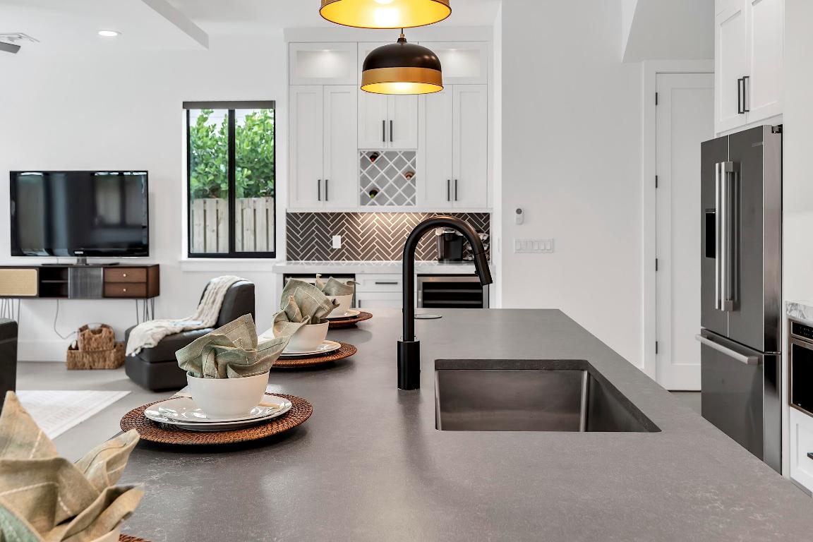 NORTH LAKE WORTH - Residential