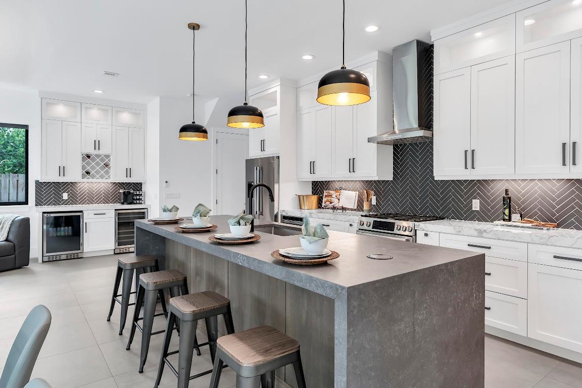 NORTH LAKE WORTH - Residential