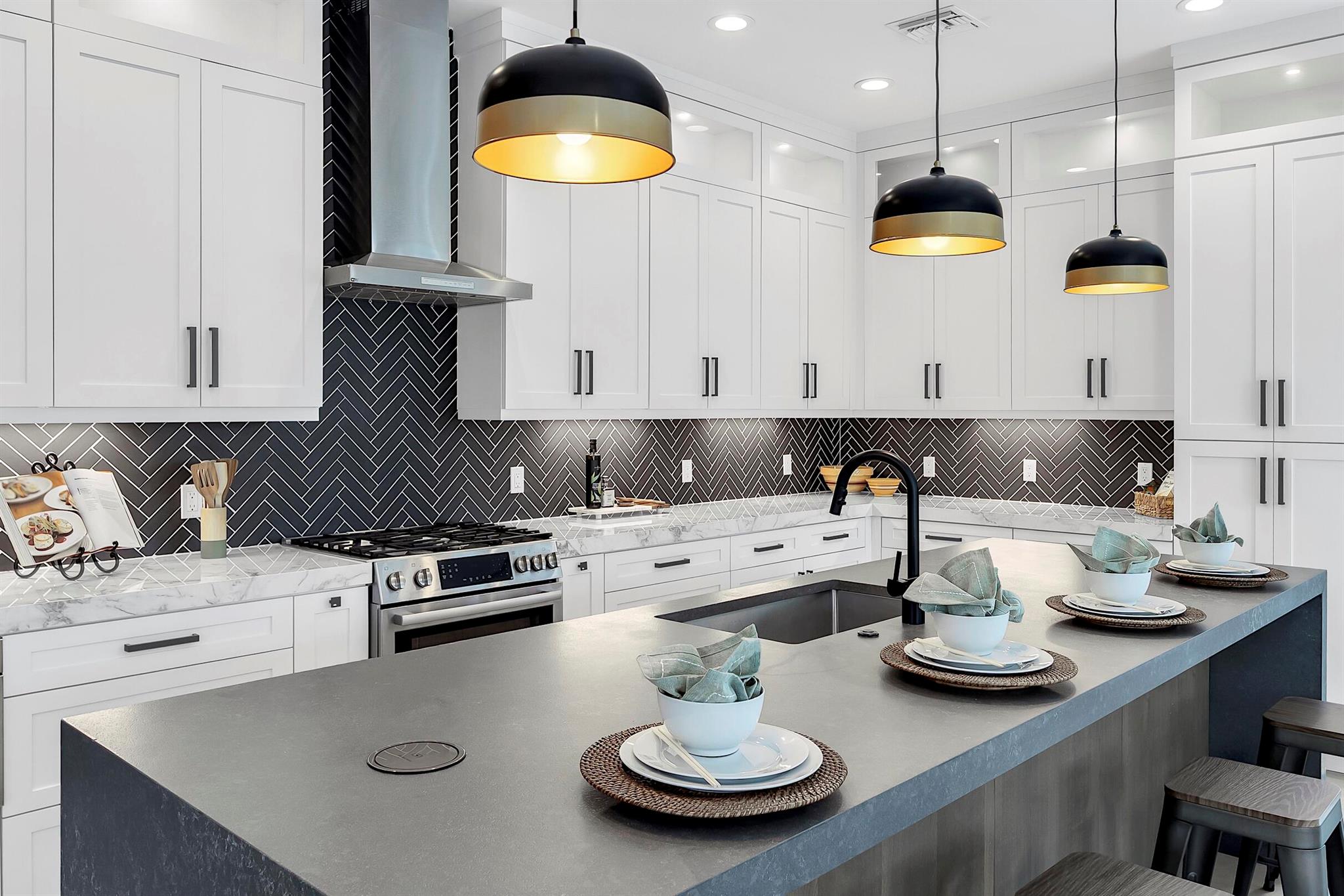 NORTH LAKE WORTH - Residential