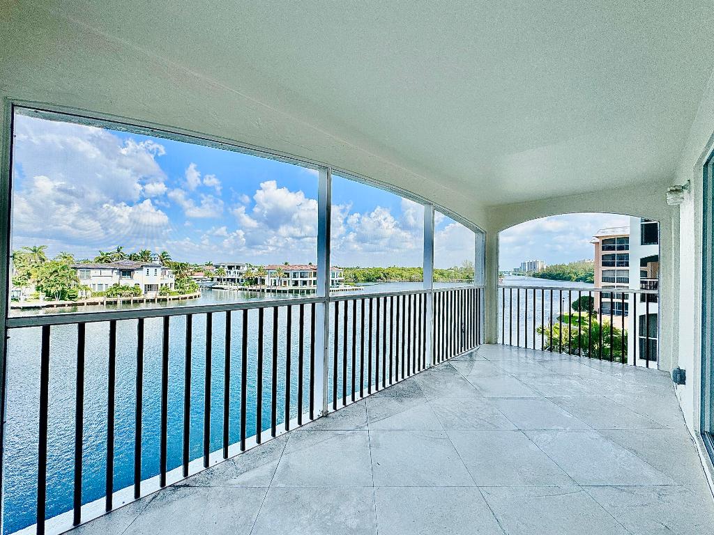 2871 N Ocean Boulevard R358