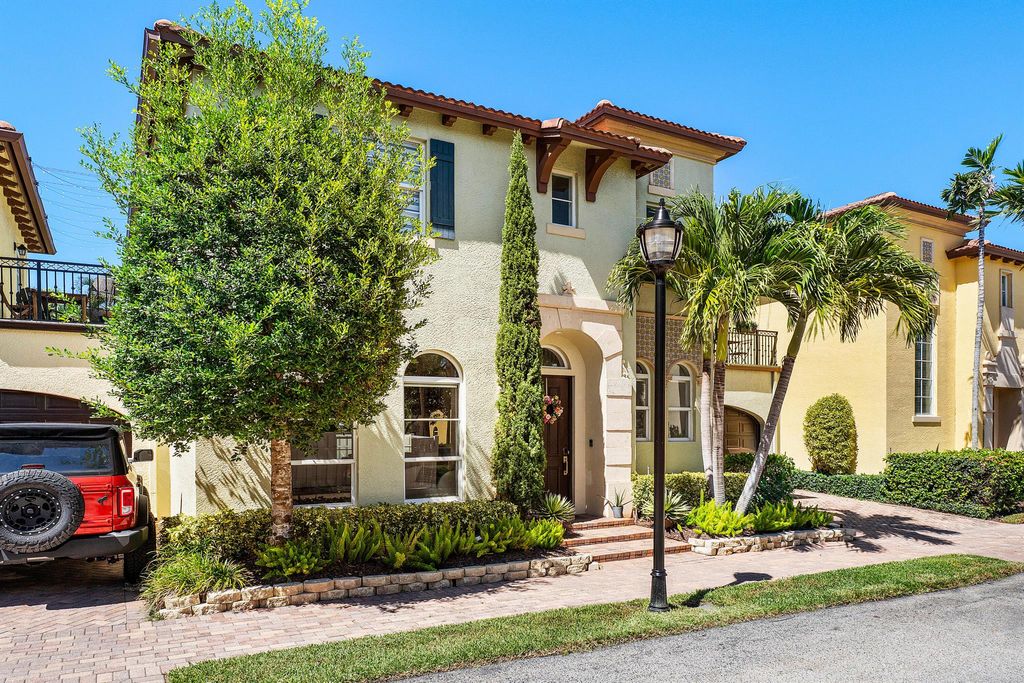 Photo of 121 Via Poinciana Lane, Boca Raton, FL 33487 (MLS # R11117052)