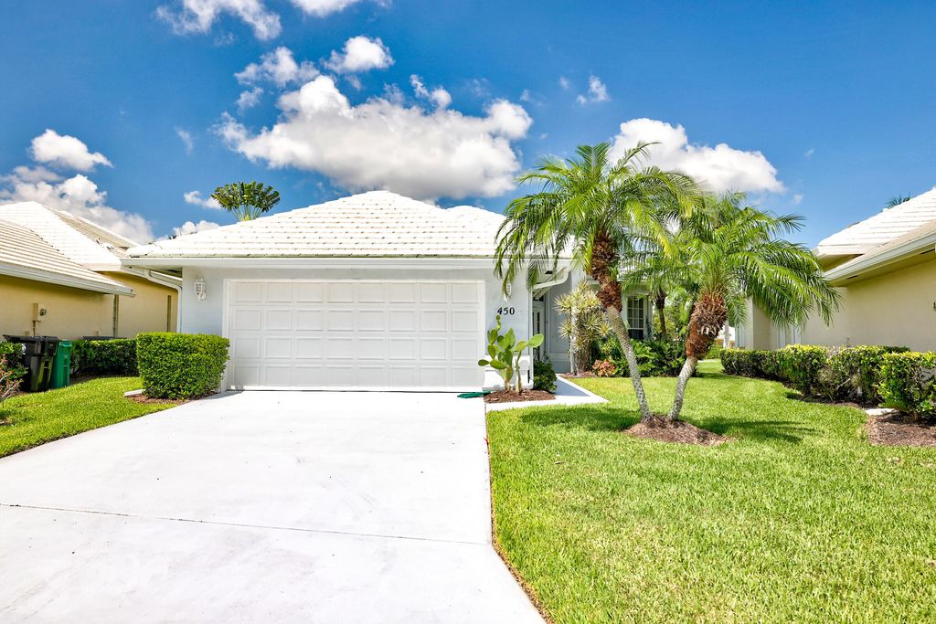 Photo of 450 SW Fairway Landing, Port Saint Lucie, FL 34986 (MLS # R11148189)