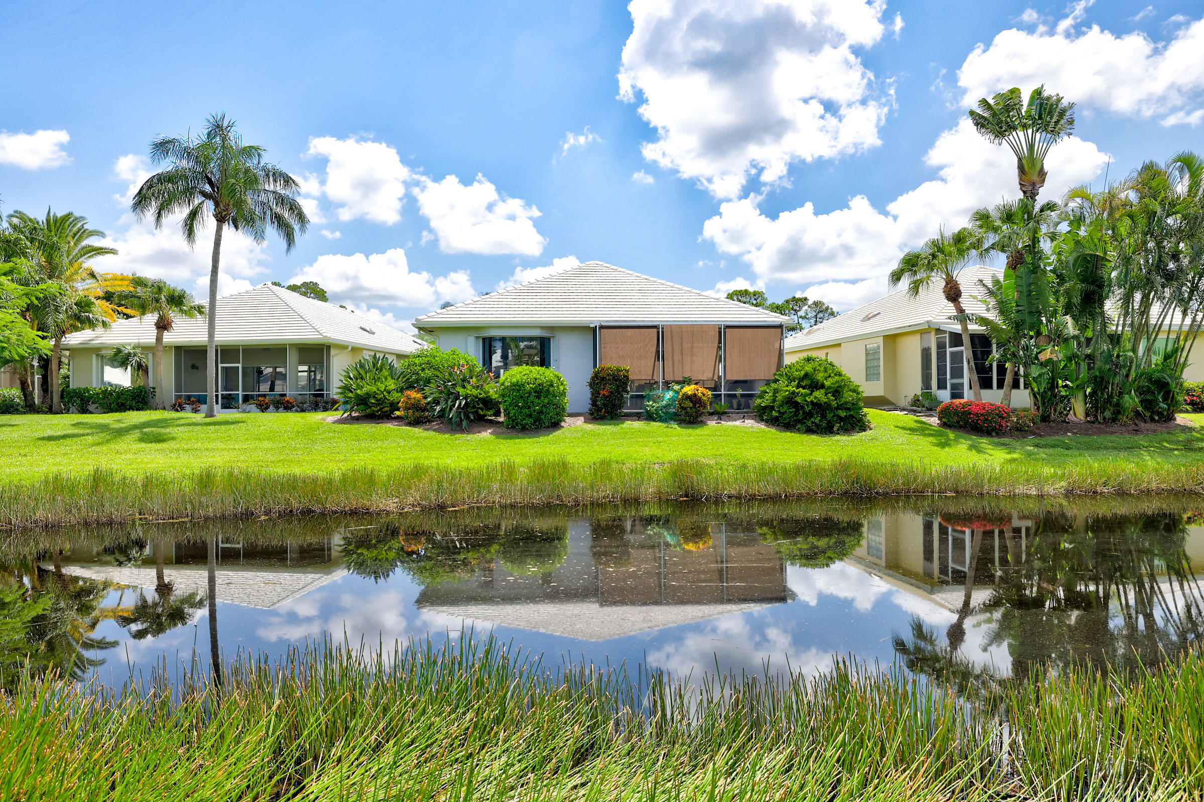 FAIRWAY ISLE PARCEL 8 BLK 15 - Residential