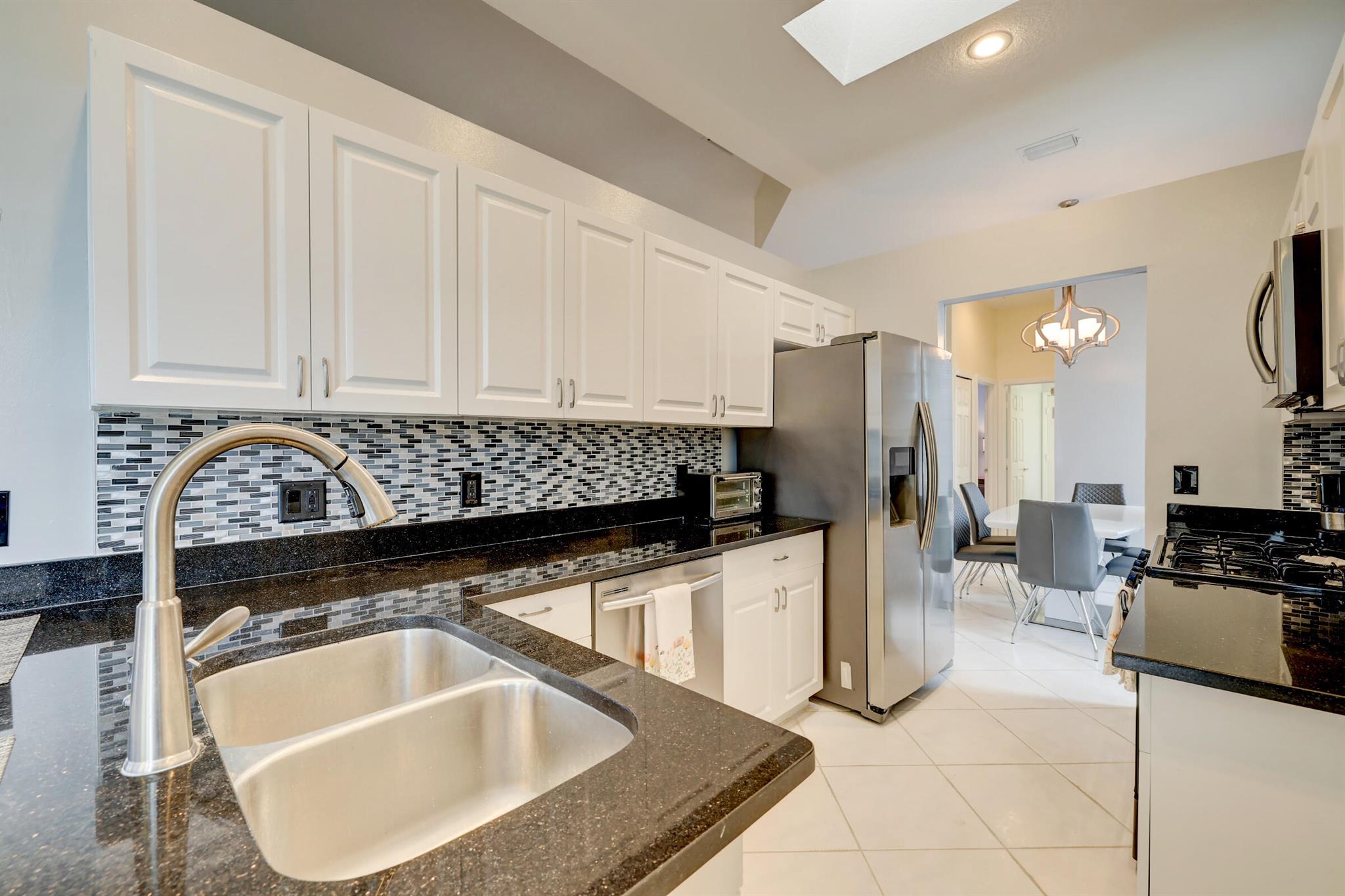 FAIRWAY ISLE PARCEL 8 BLK - Residential