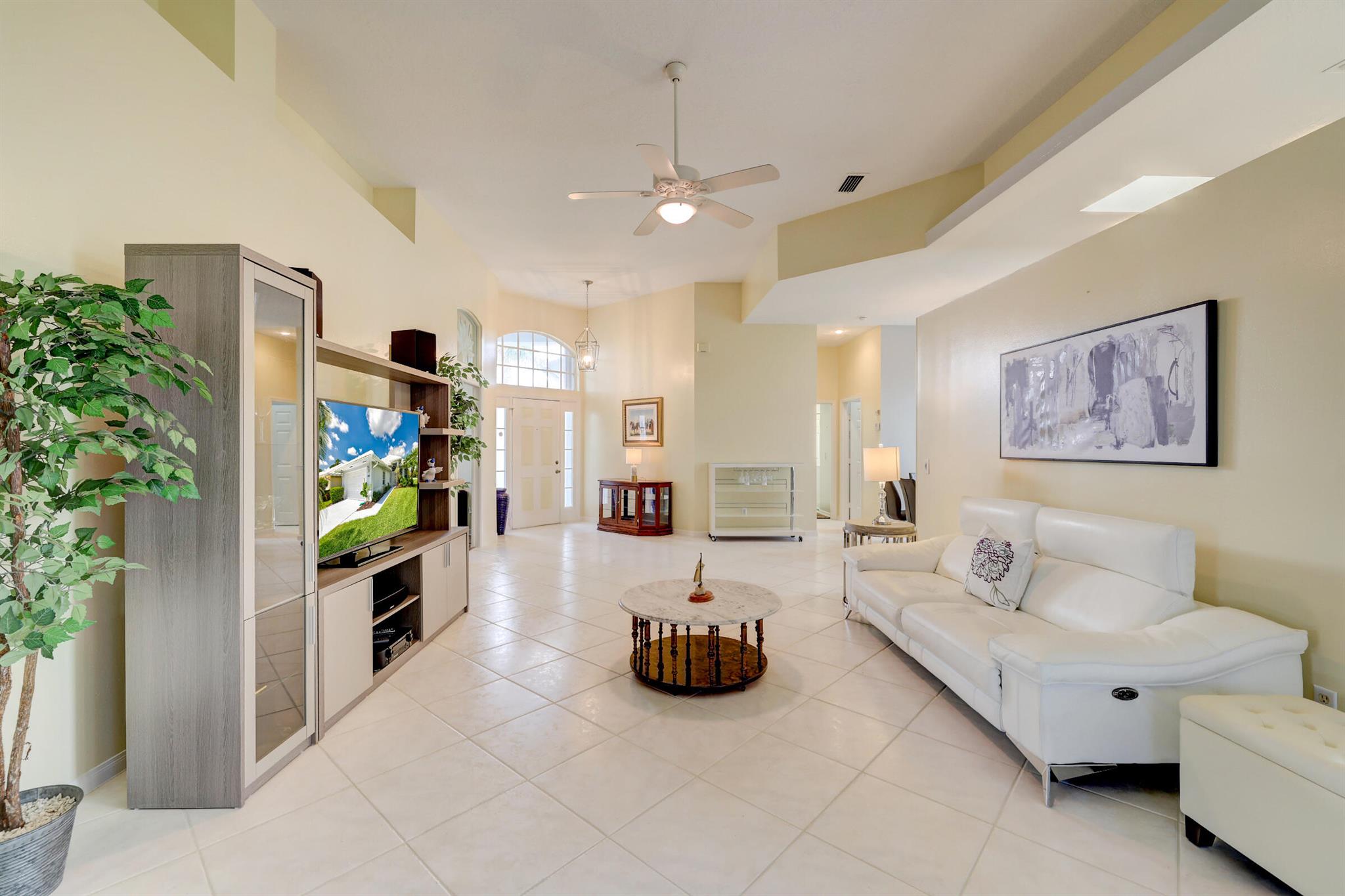 FAIRWAY ISLE PARCEL 8 BLK - Residential