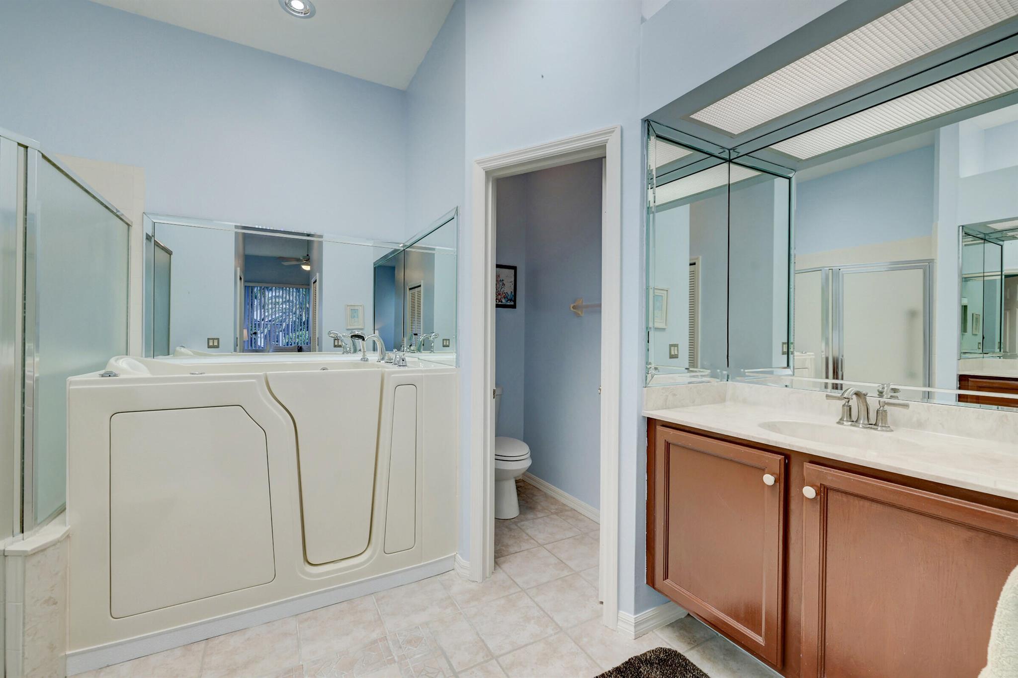 FAIRWAY ISLE PARCEL 8 BLK - Residential