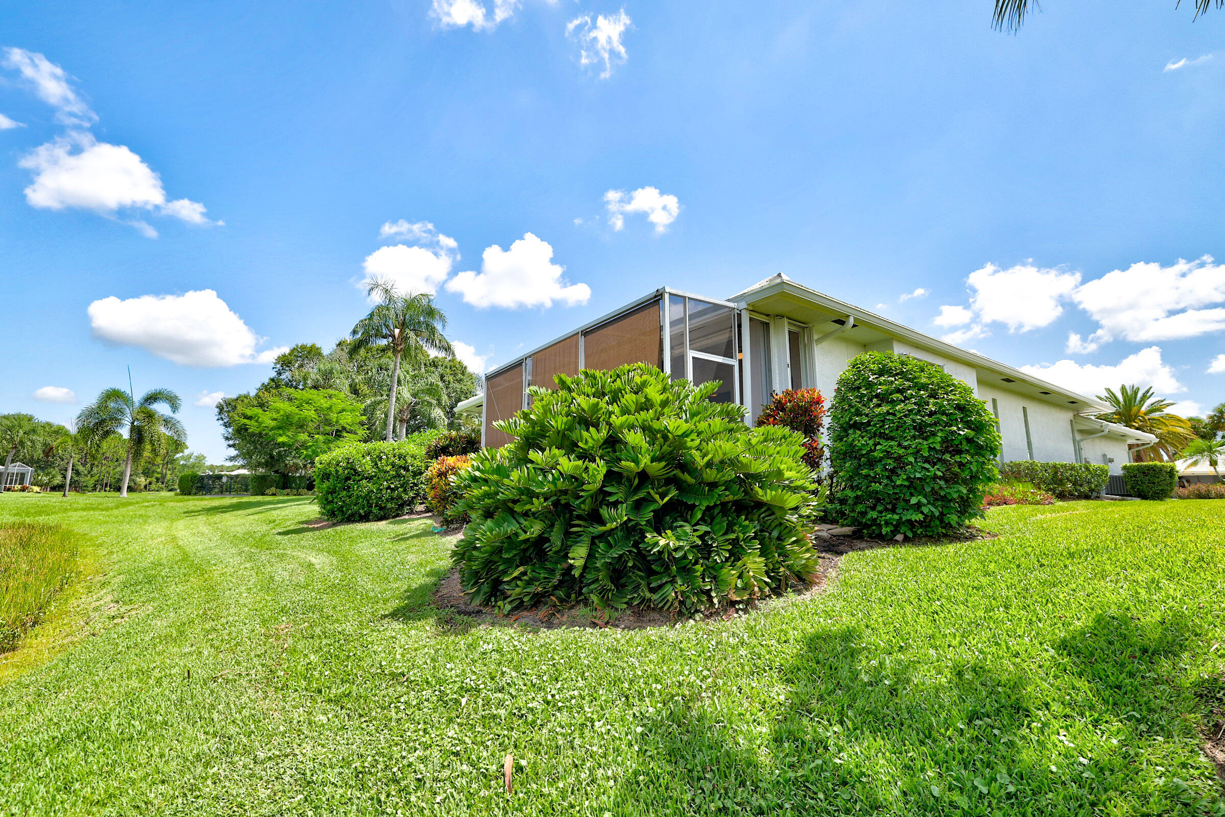 FAIRWAY ISLE PARCEL 8 BLK 15 - Residential