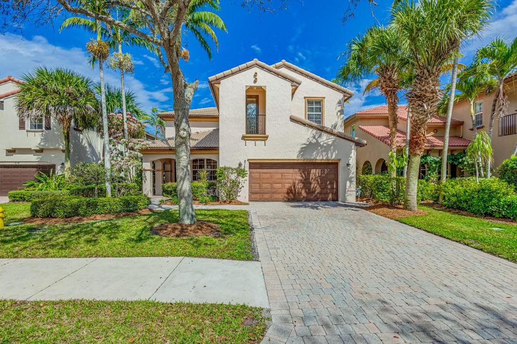 Photo of 812 Lincoln Court, Palm Beach Gardens, FL 33410 (MLS # R10970013)