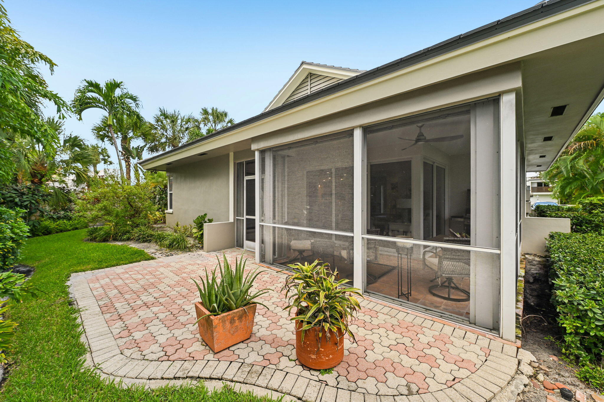 FORSYTH PARK CONDO - Residential