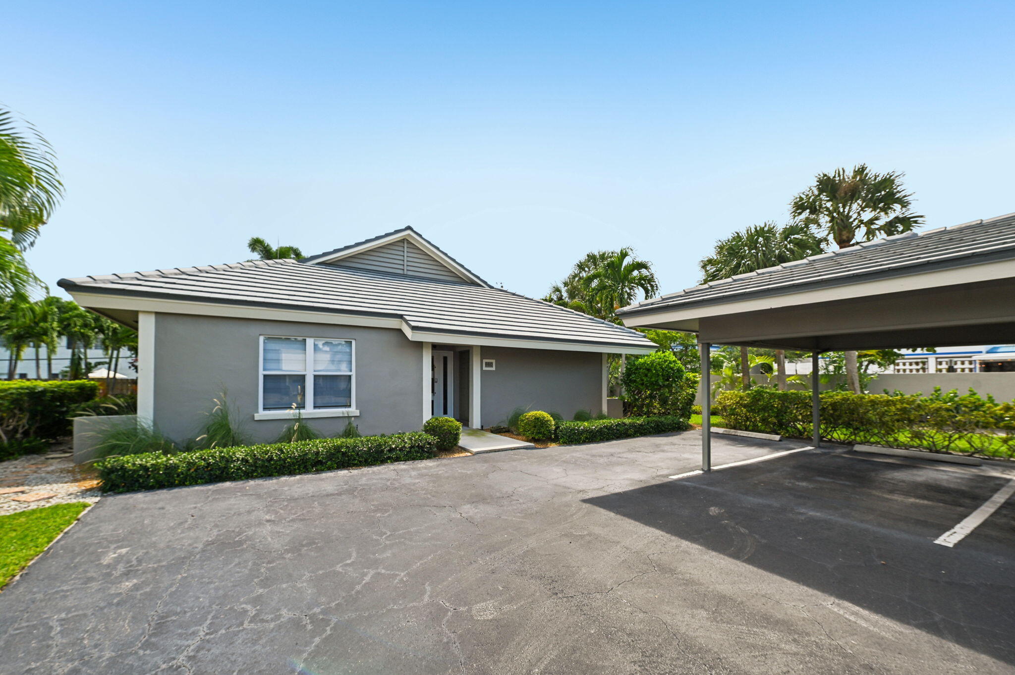 FORSYTH PARK CONDO - Residential