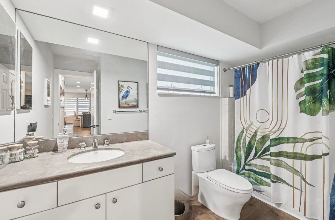 FORSYTH PARK CONDO - Residential