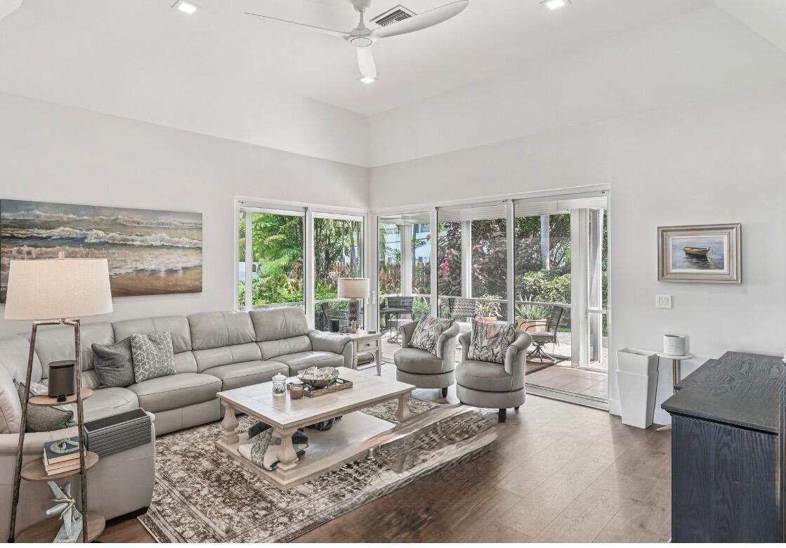 FORSYTH PARK CONDO - Residential