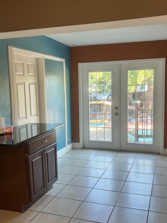 Patterson Park 39-33 B - Residential Lease