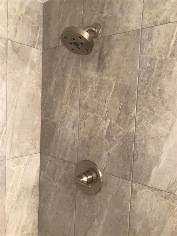 PINE RIDGE AT HAVERHILL C - Residential Lease