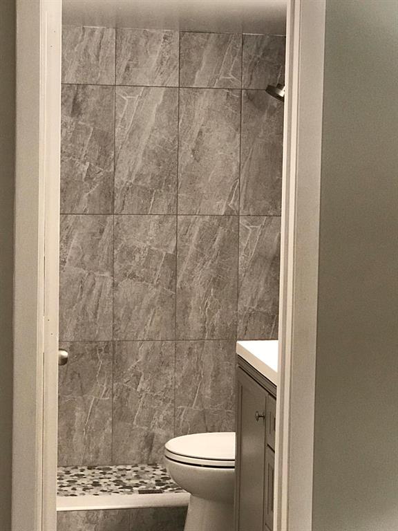 PINE RIDGE AT HAVERHILL C - Residential Lease