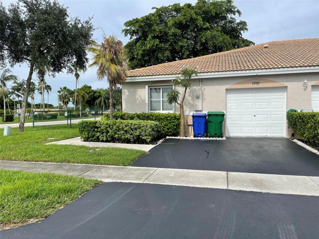 Photo of 1810 SW 114th Terrace, Miramar, FL 33025 (MLS # B26061804)