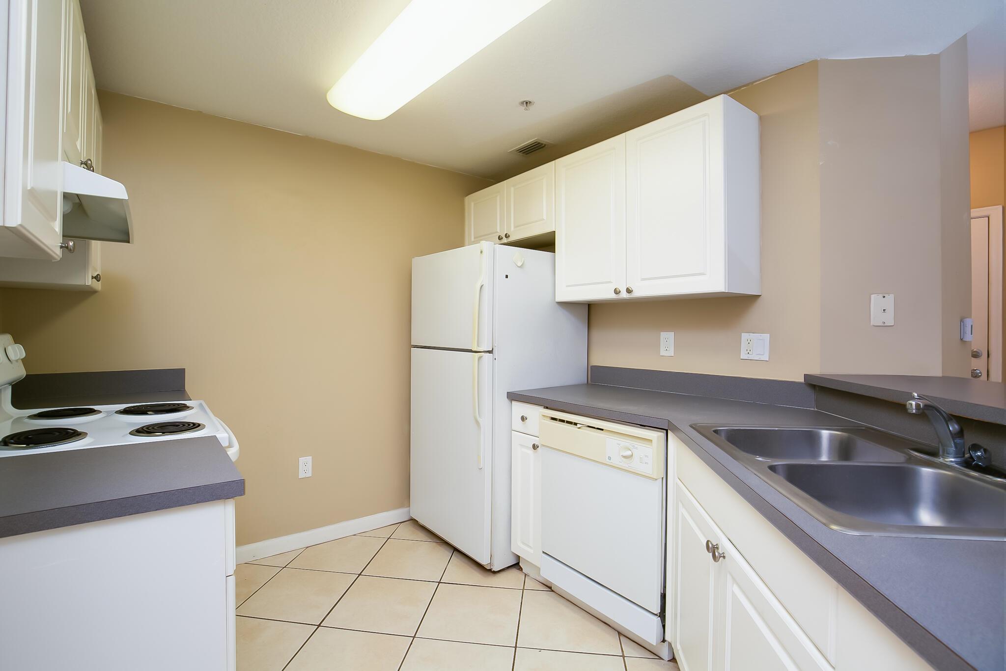 FAIRWAYS AT GRAND HARBOR - Residential Lease