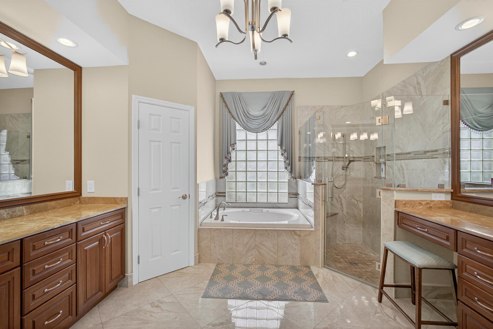 MONARCH - Residential