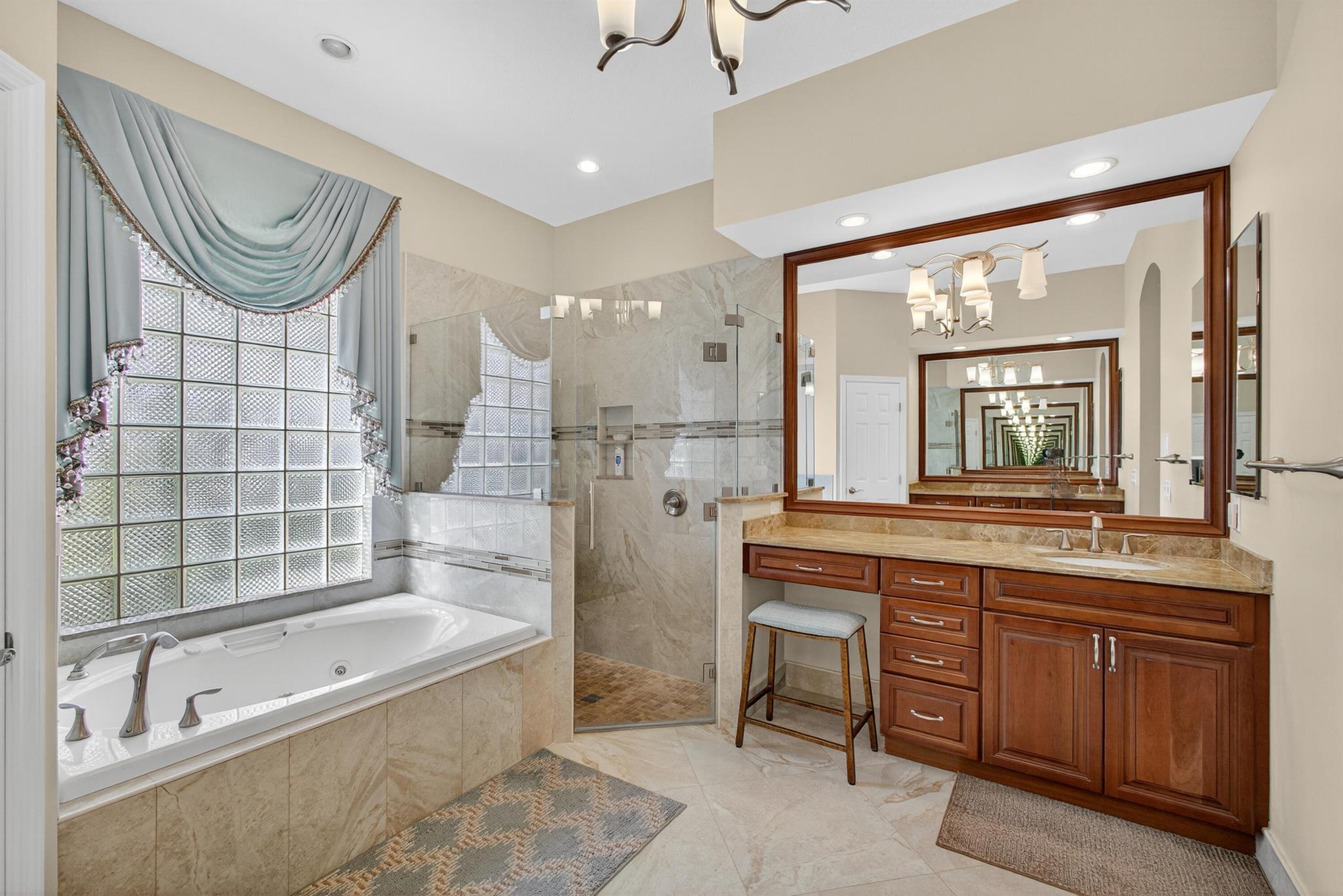 MONARCH - Residential